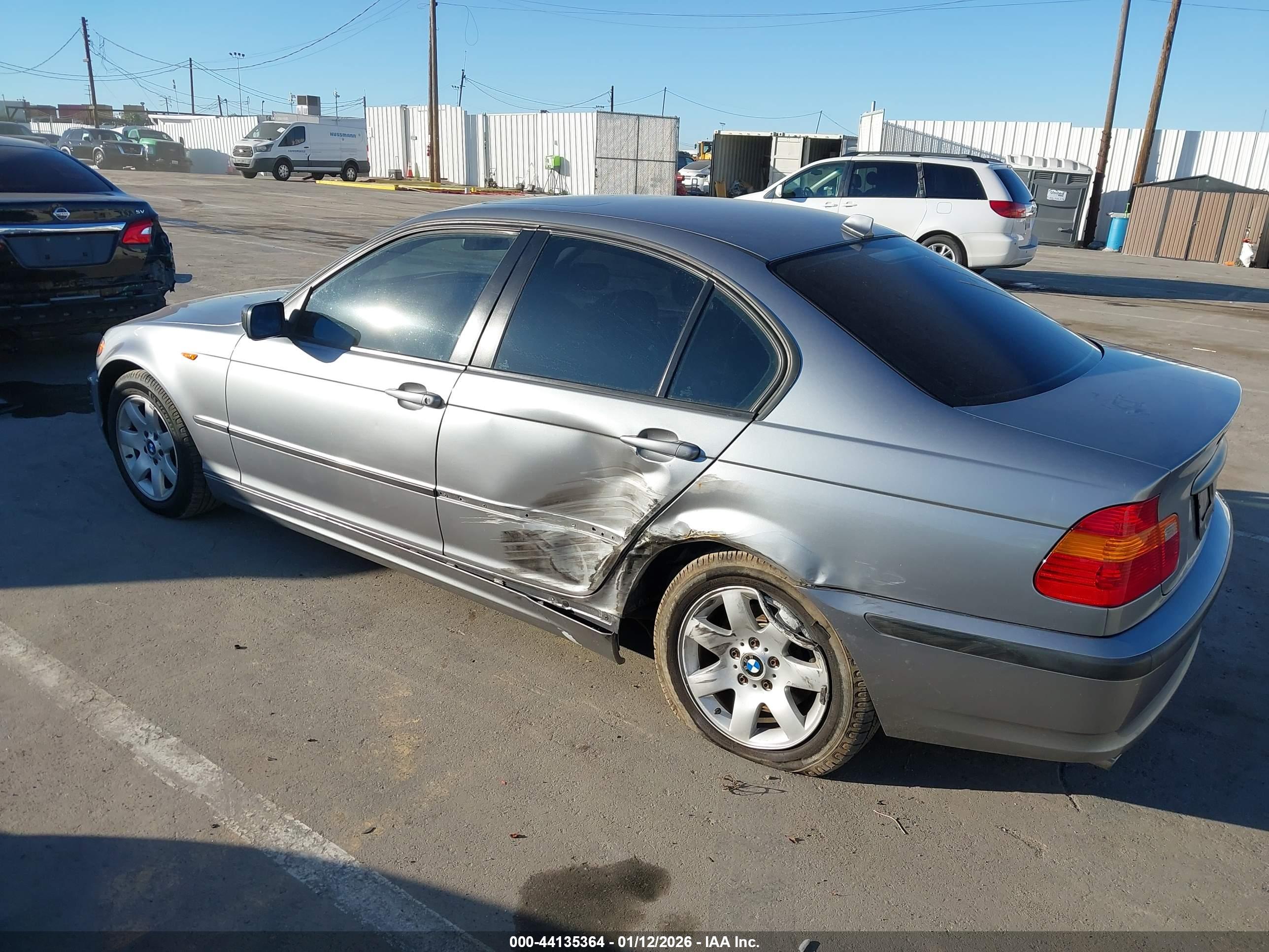 BMW 325I image 6