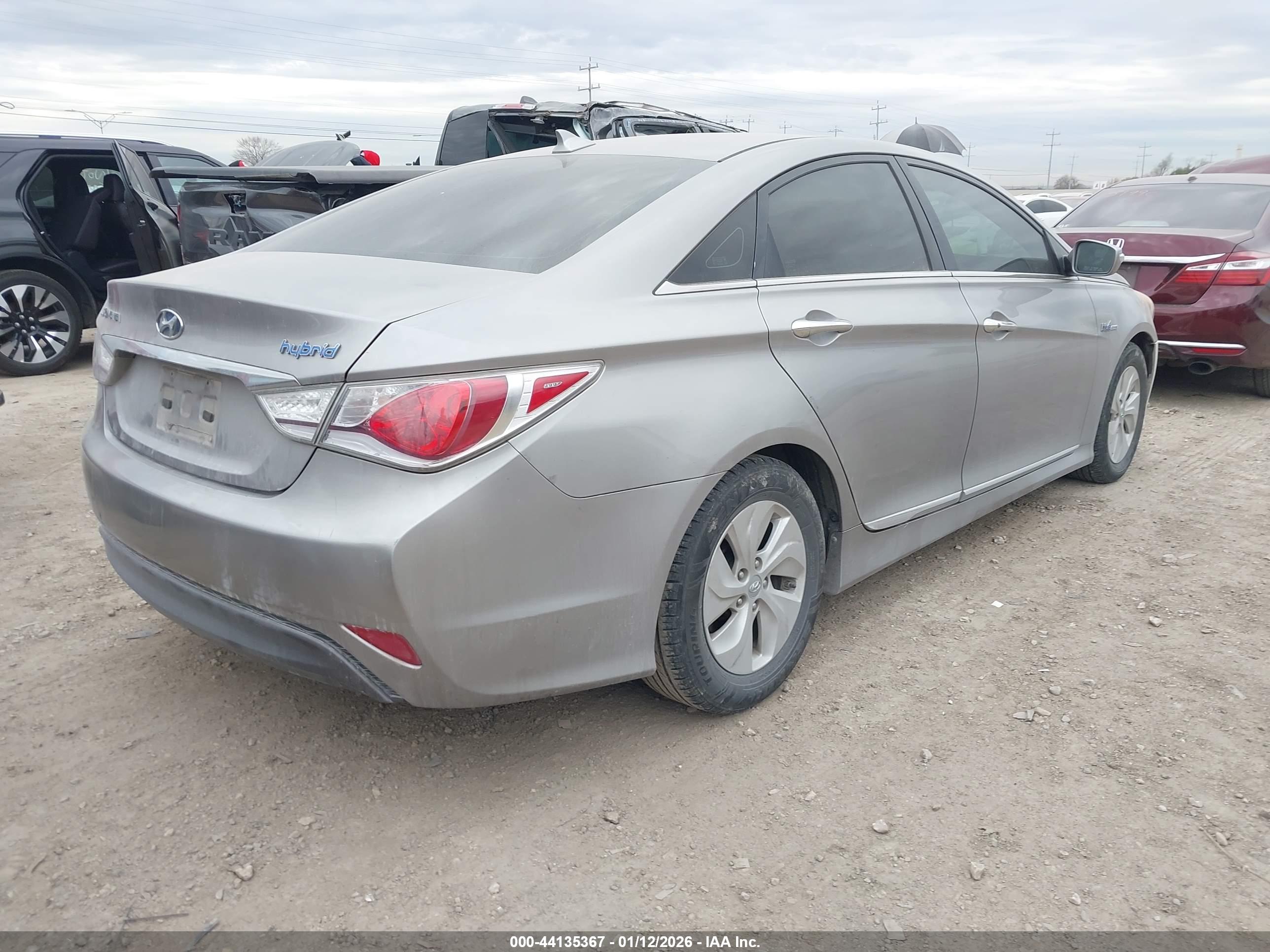 HYUNDAI SONATA image 4