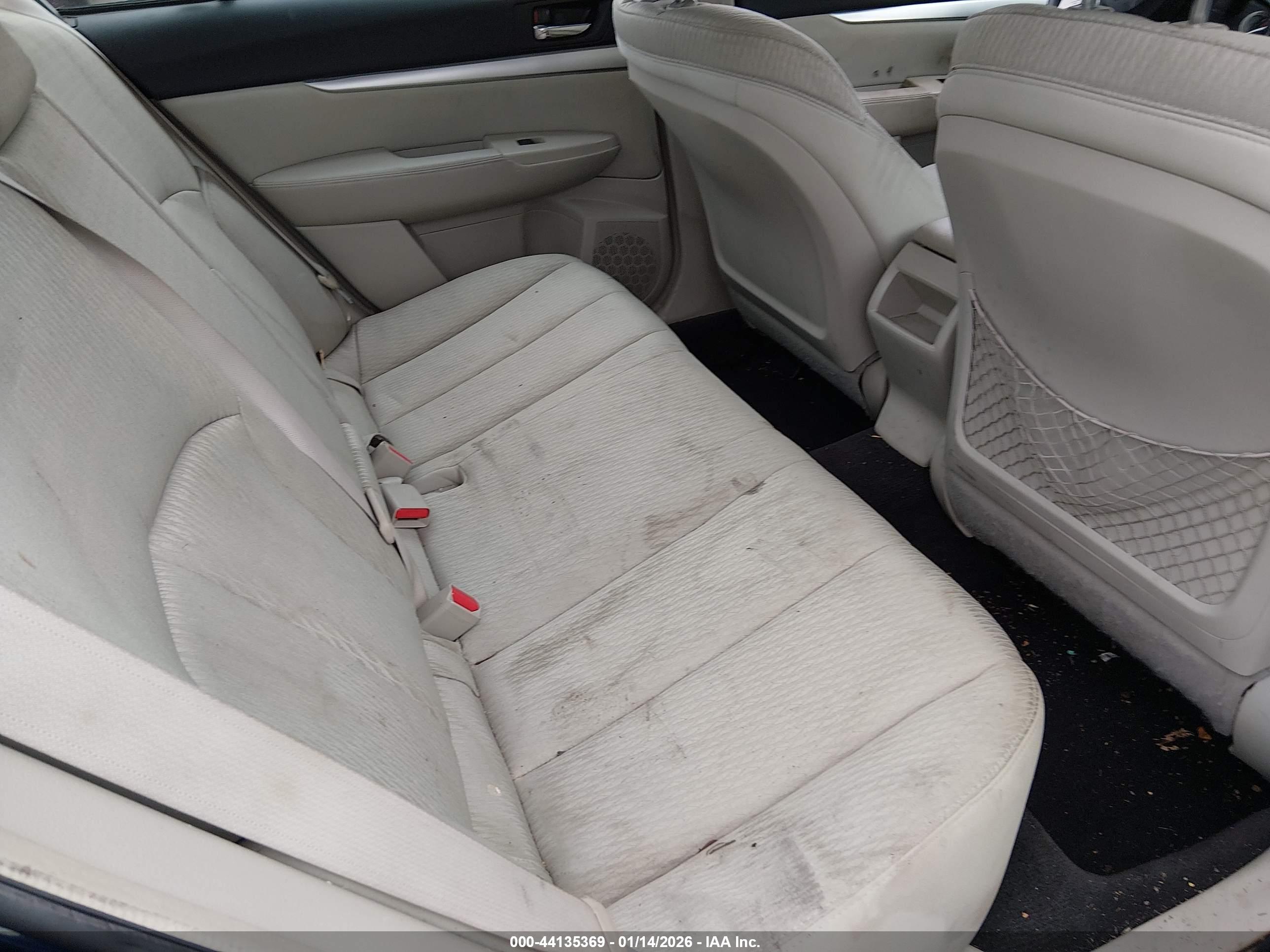 SUBARU LEGACY image 8