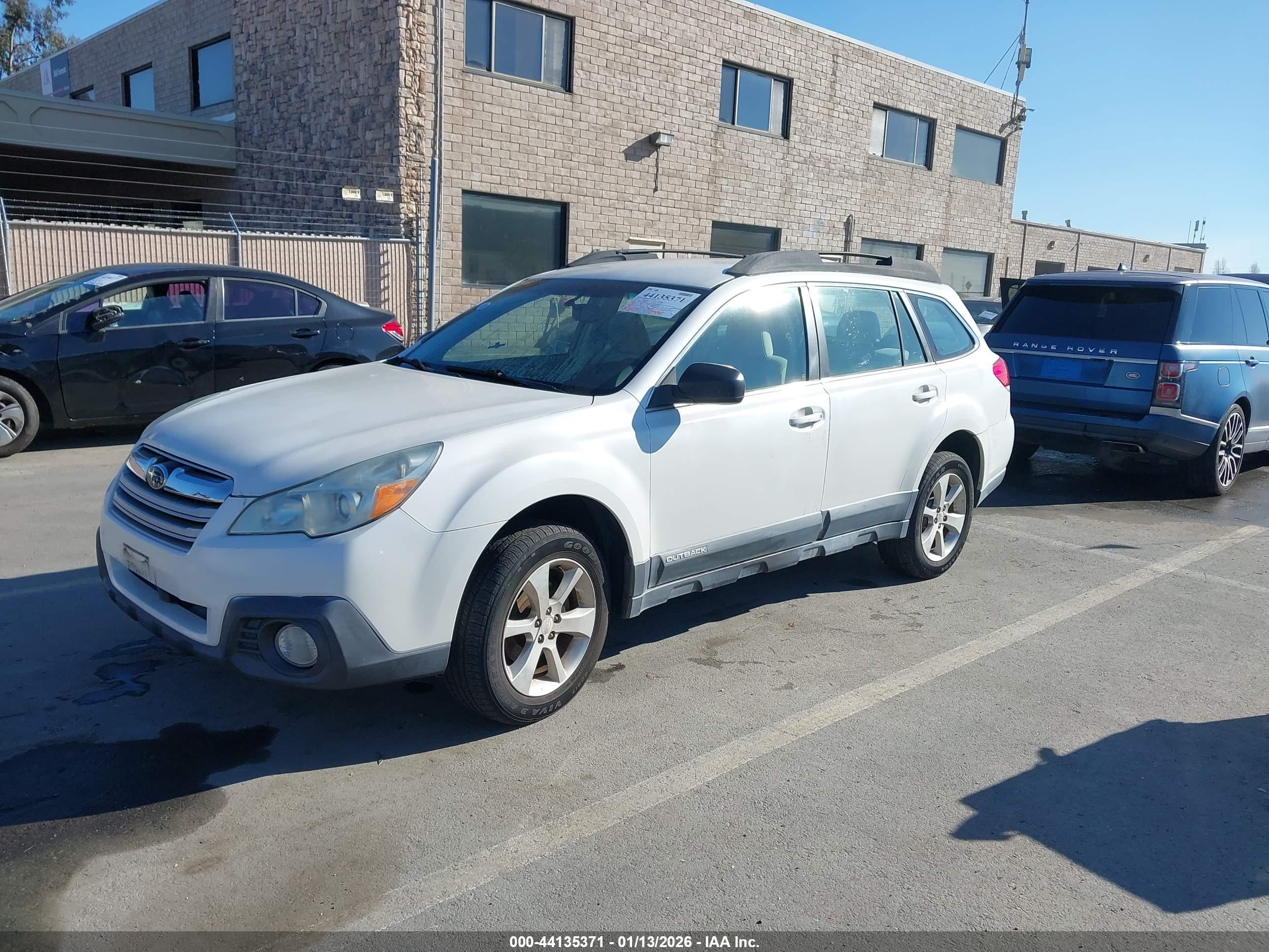 SUBARU OUTBACK image 2