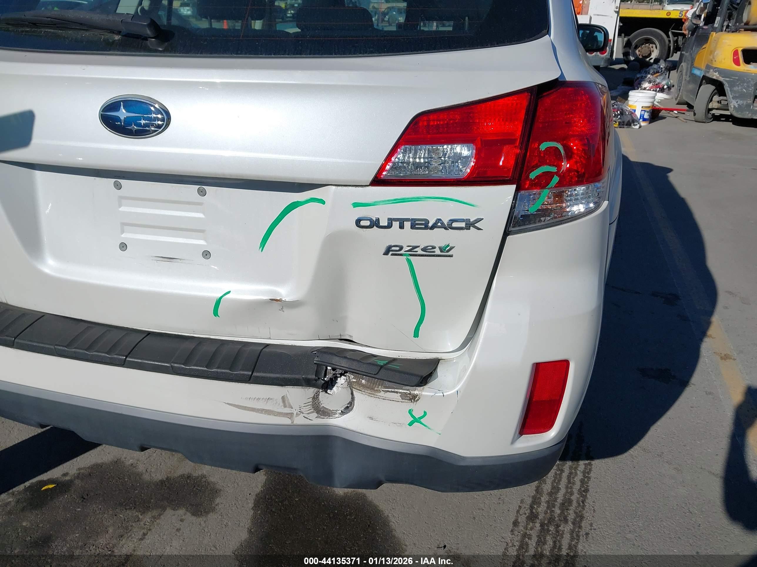 SUBARU OUTBACK image 6