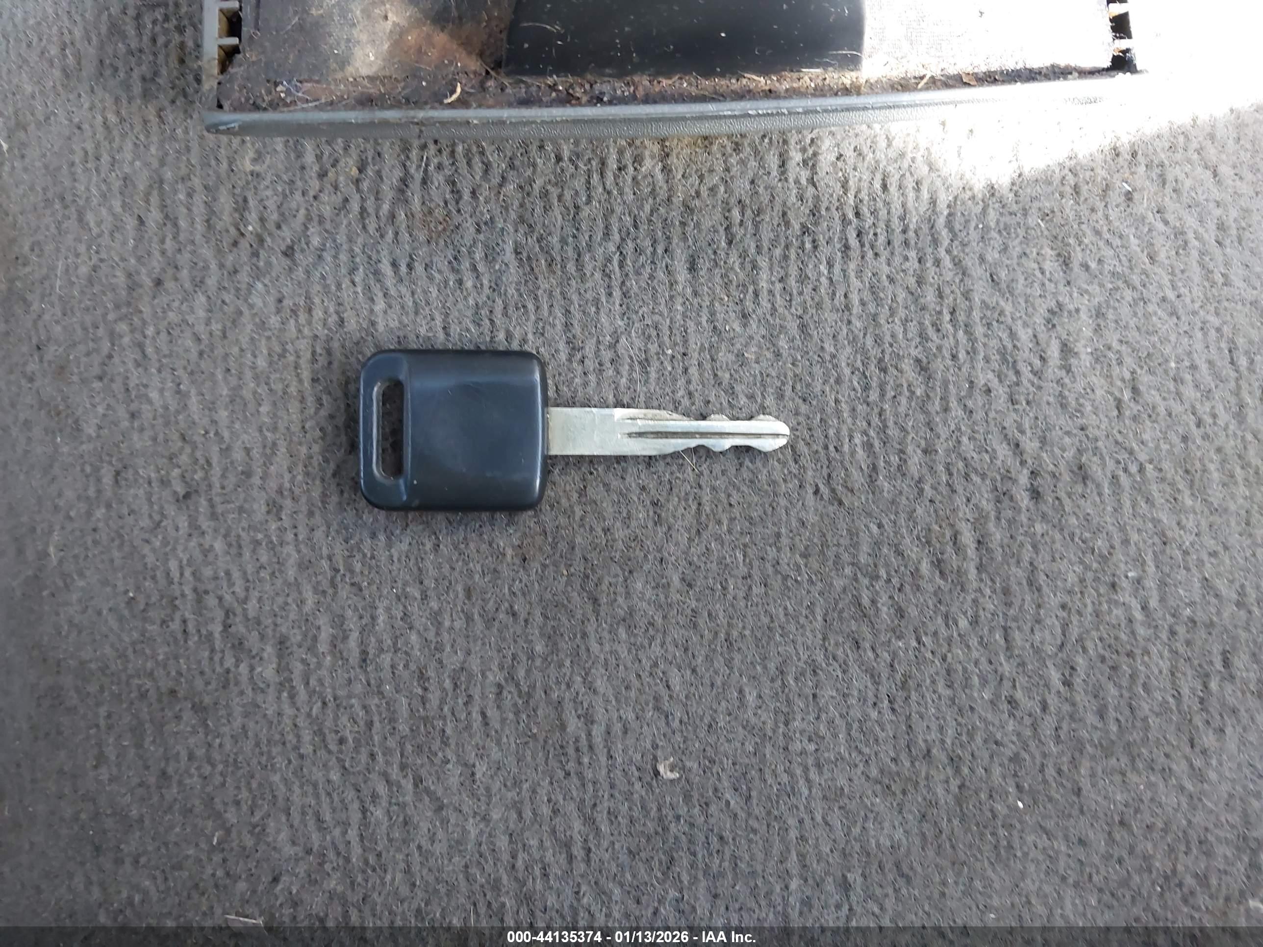 NISSAN TITAN image 11