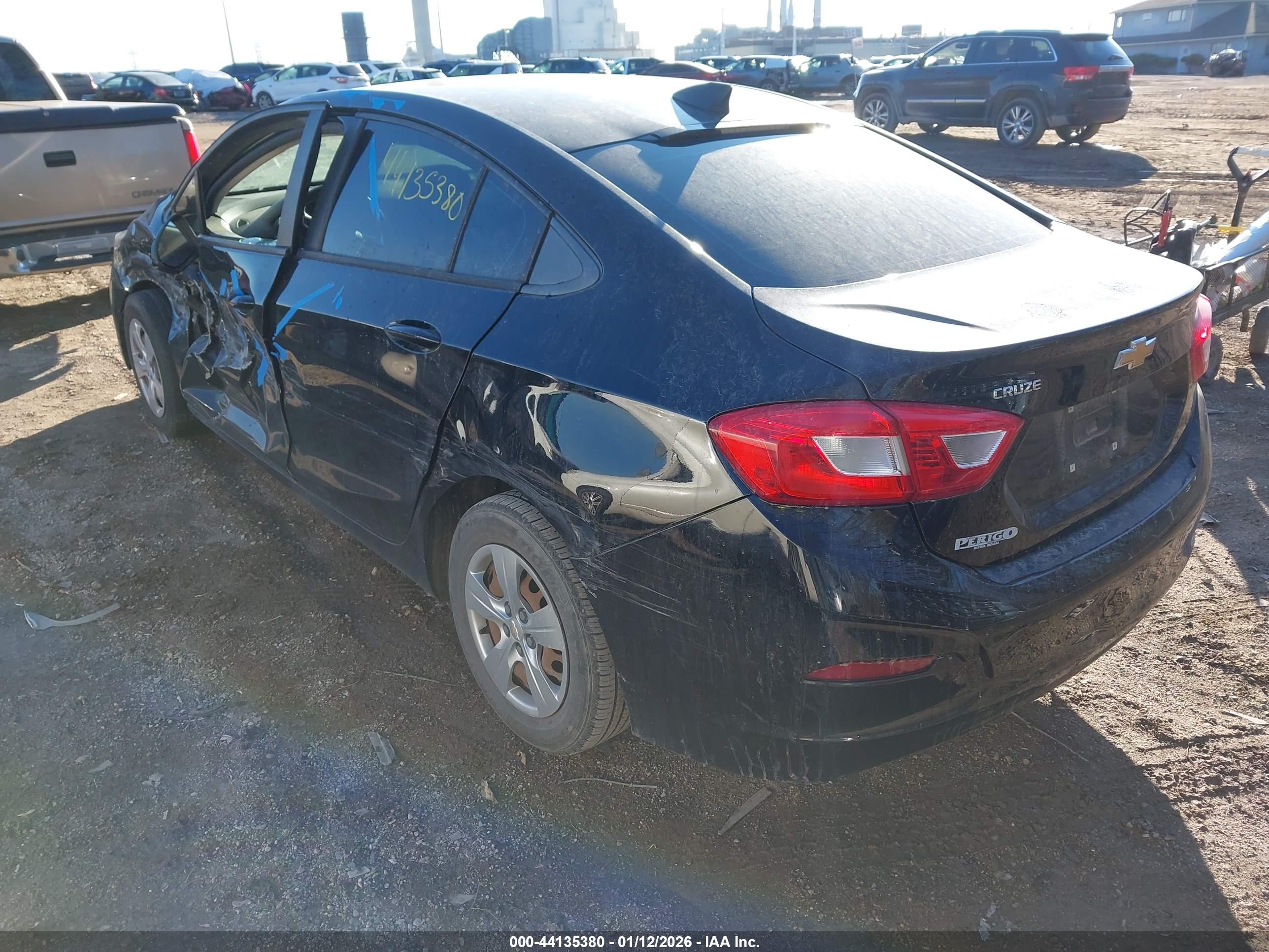 CHEVROLET CRUZE image 3
