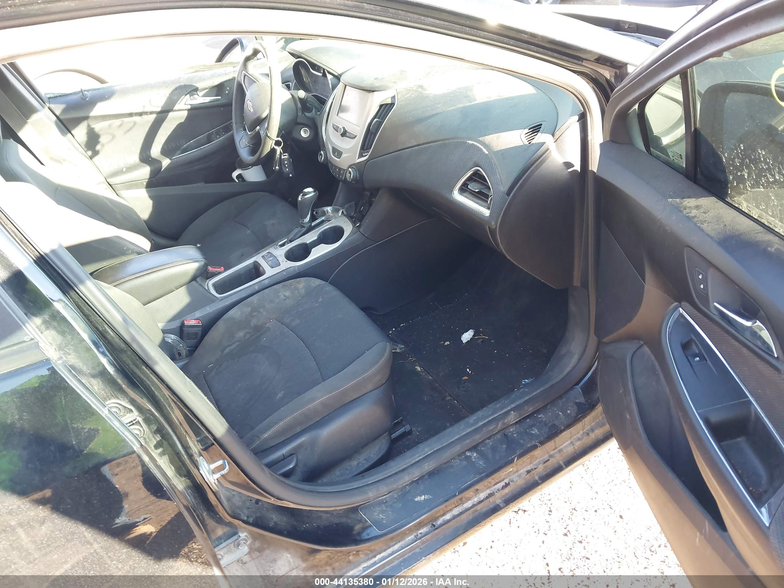 CHEVROLET CRUZE image 5