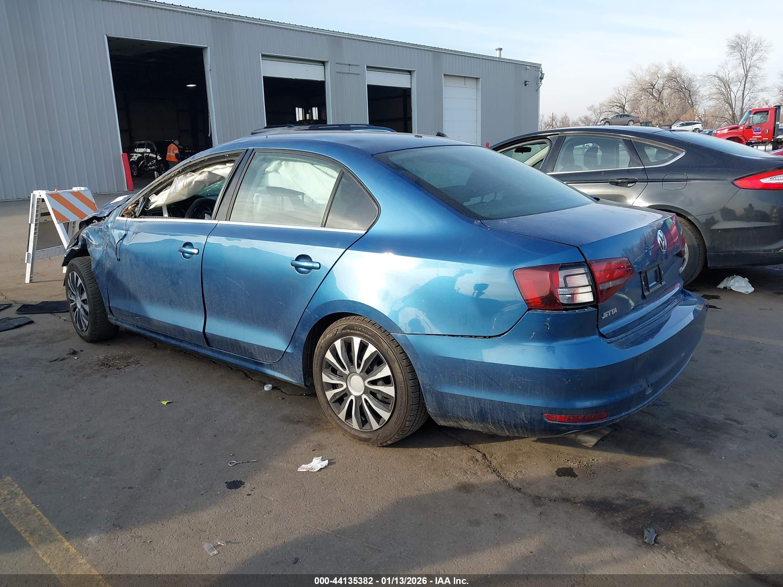 VOLKSWAGEN JETTA image 3