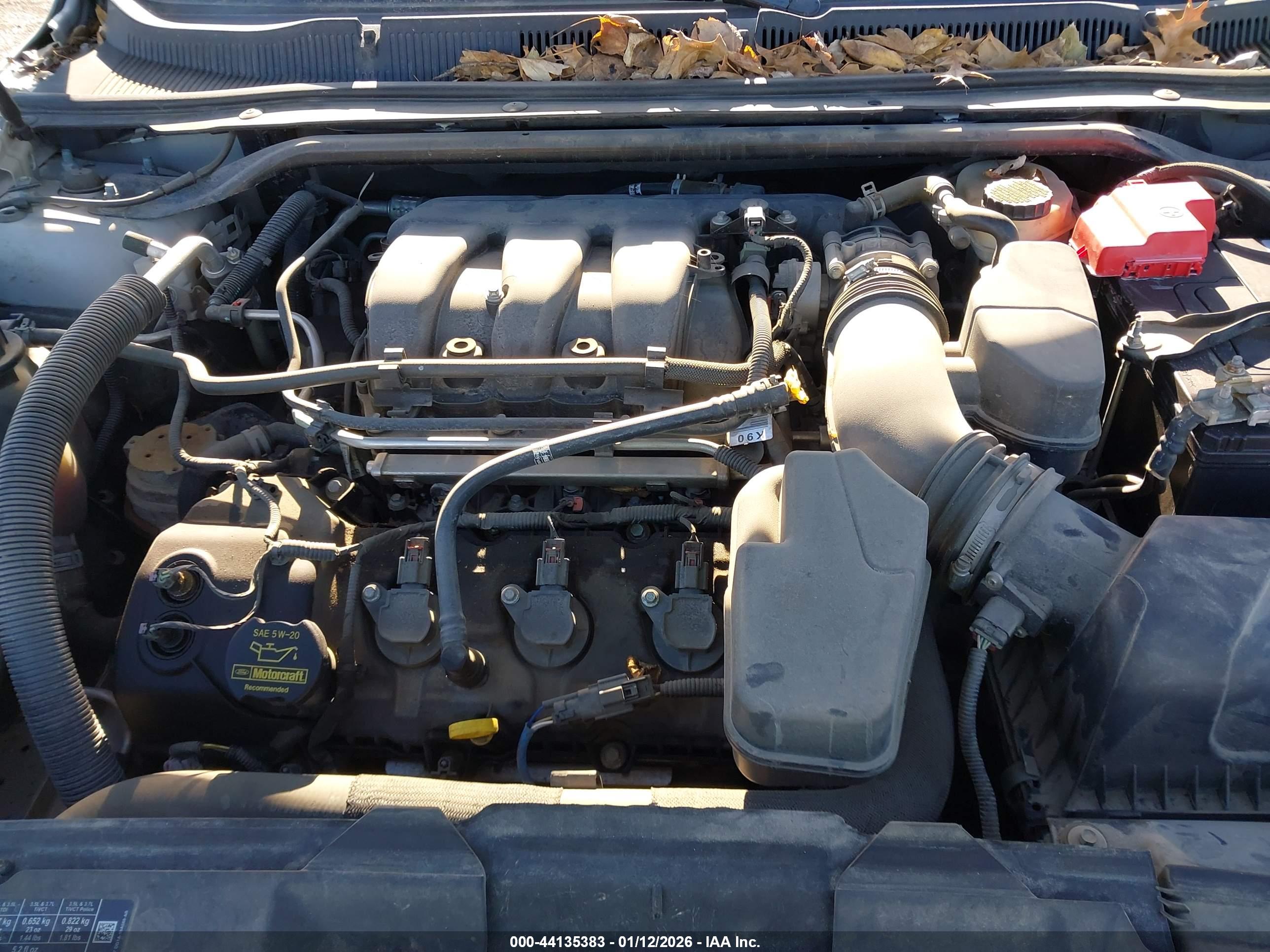 FORD TAURUS image 10