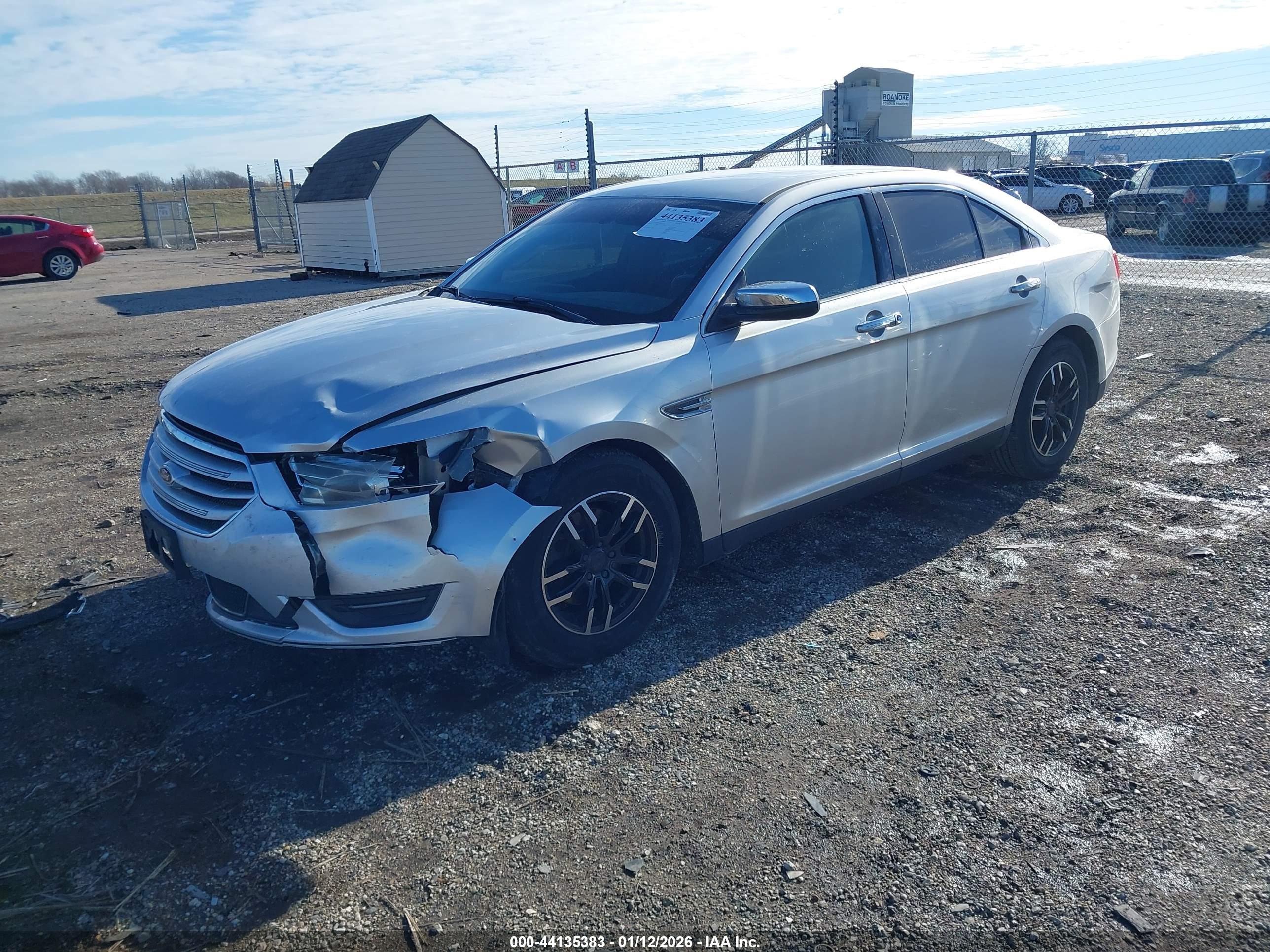 FORD TAURUS image 2