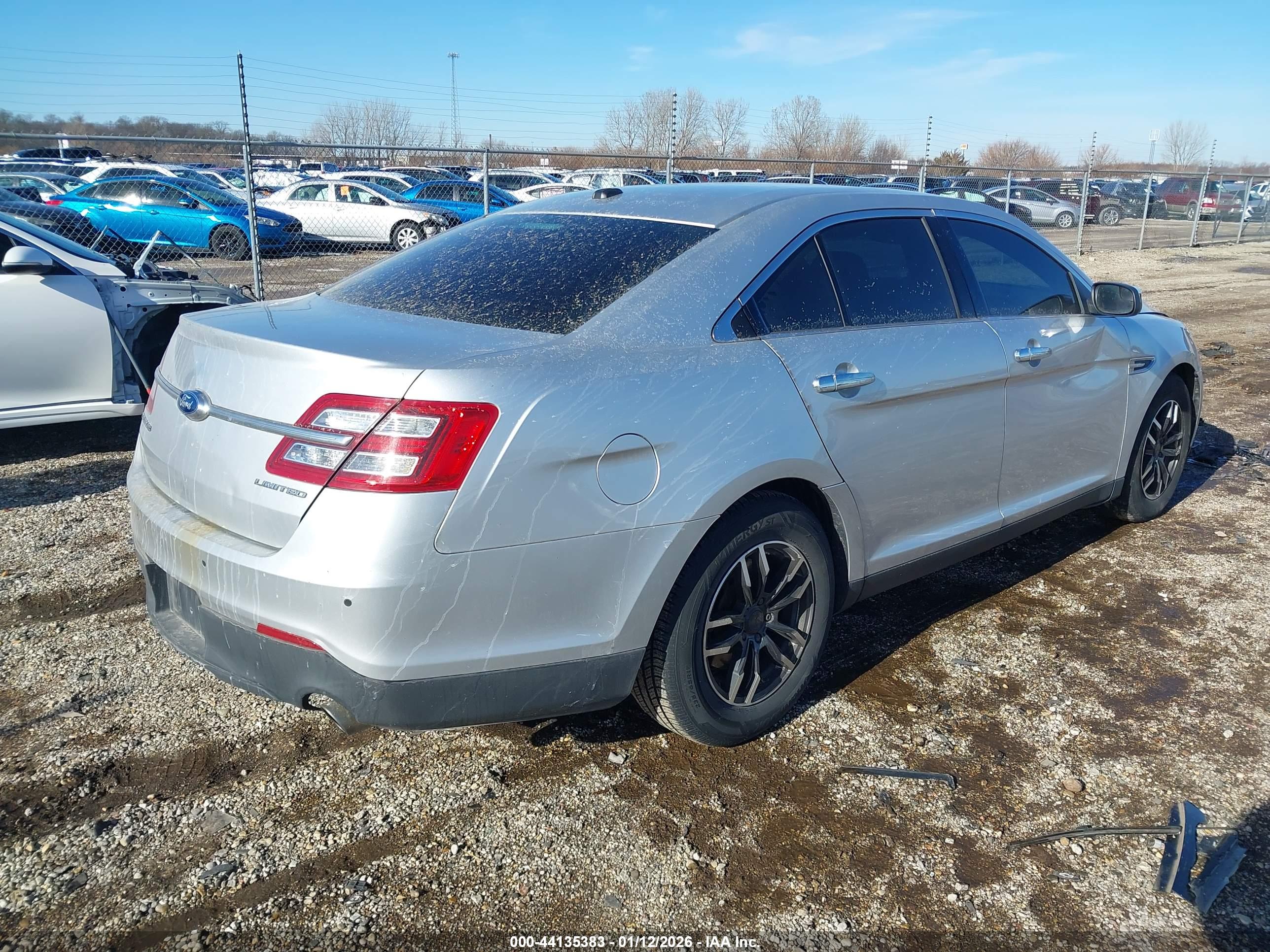 FORD TAURUS image 4