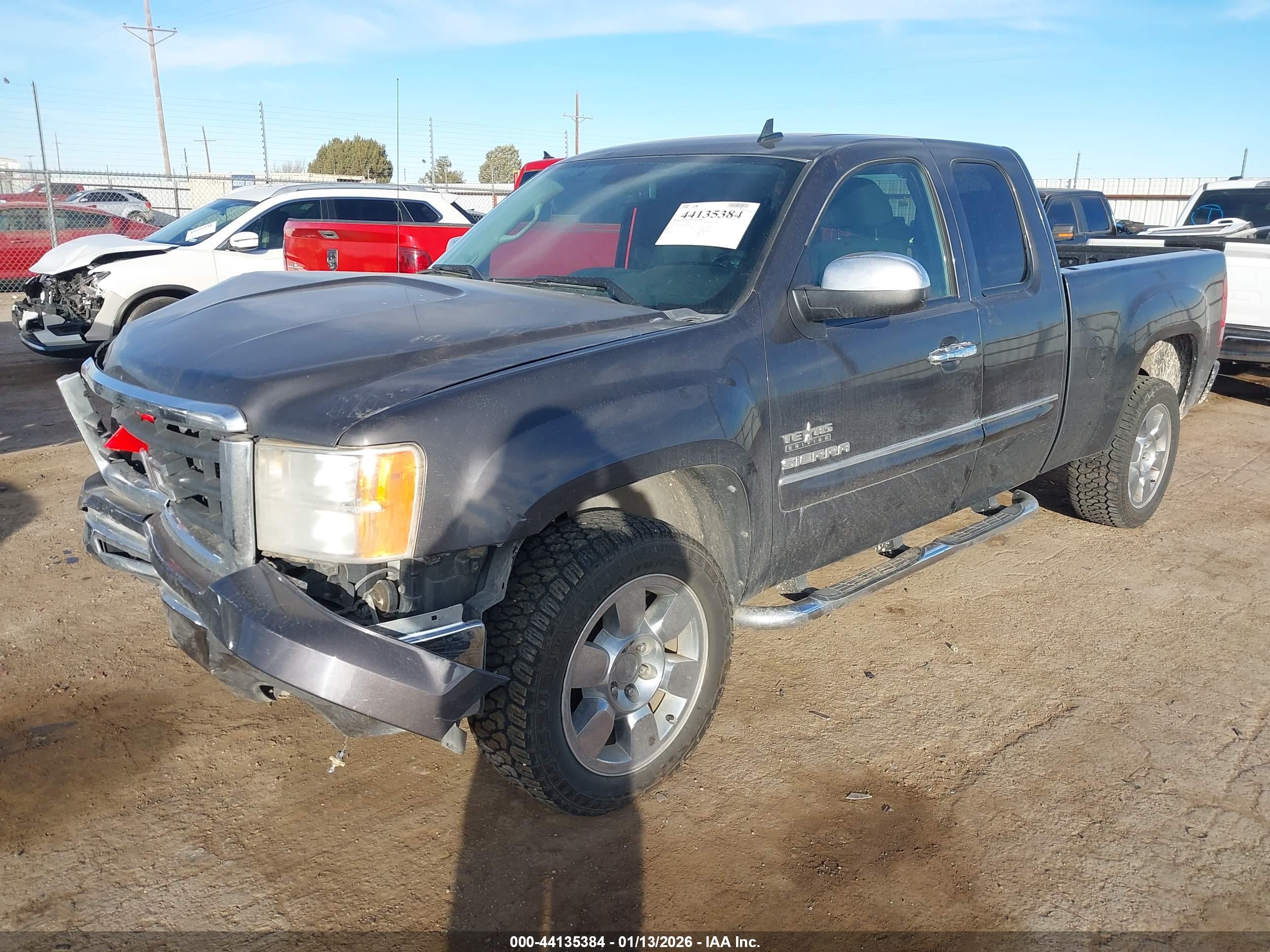 GMC SIERRA image 2