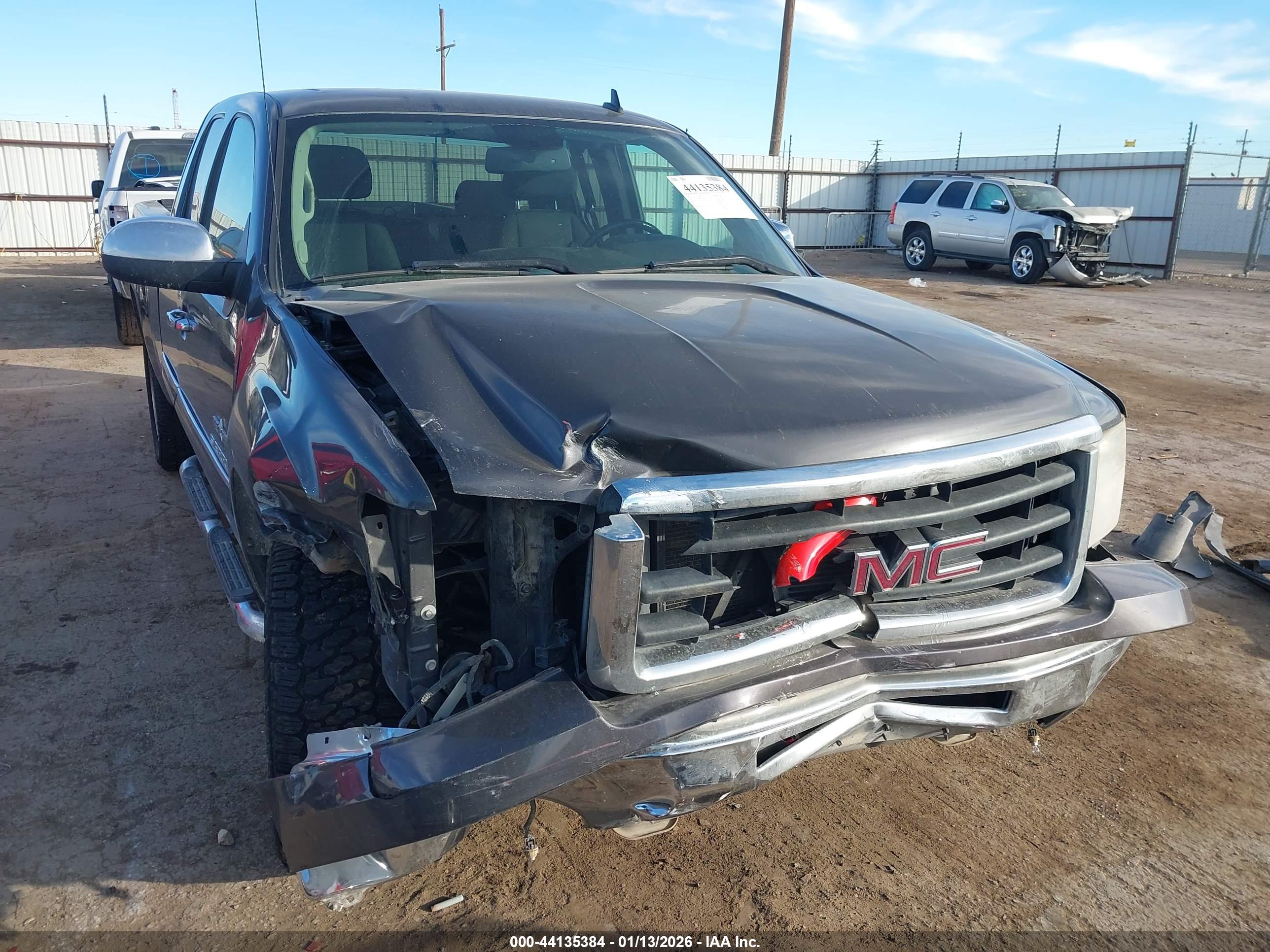 GMC SIERRA image 6