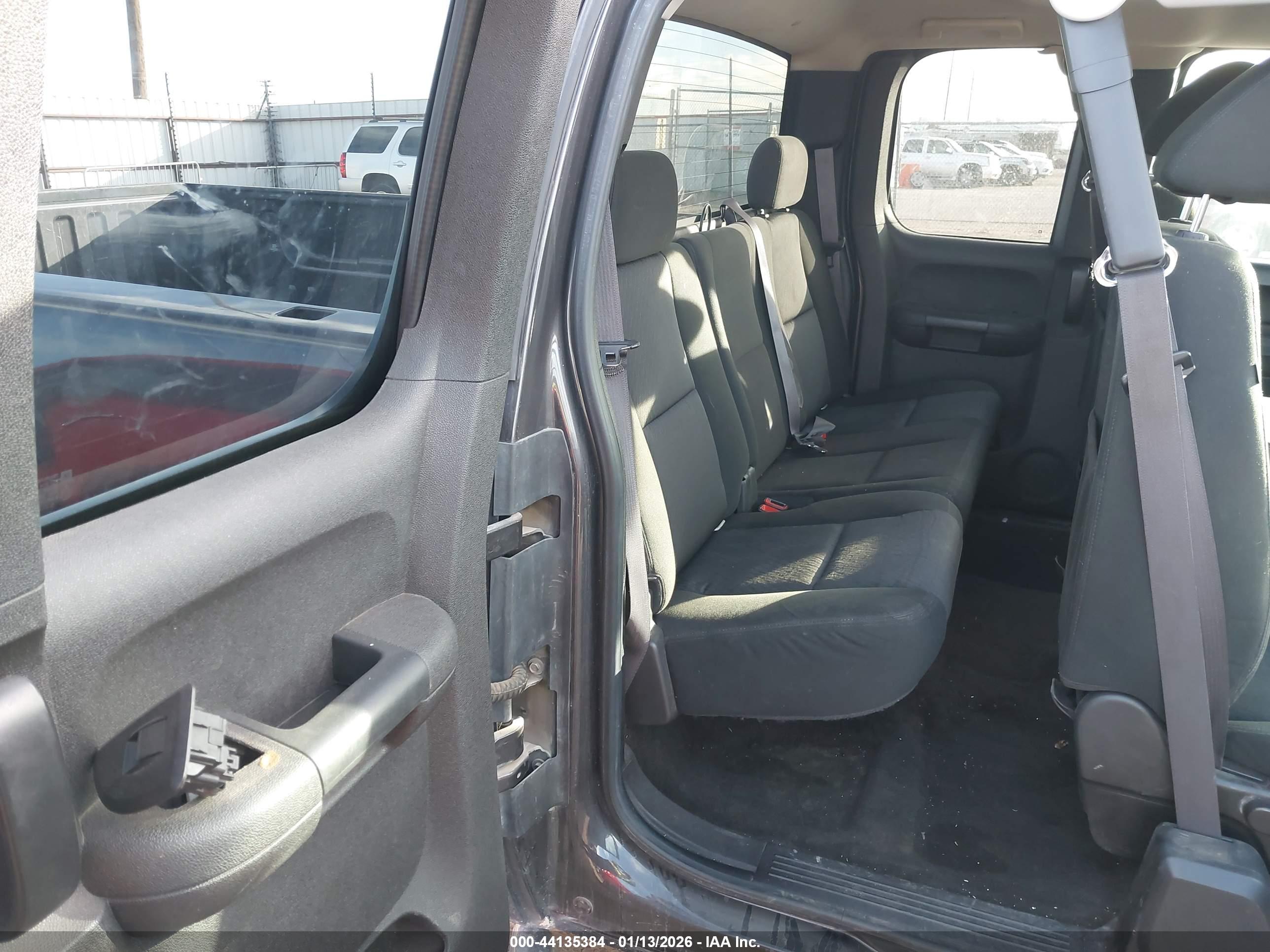 GMC SIERRA image 8