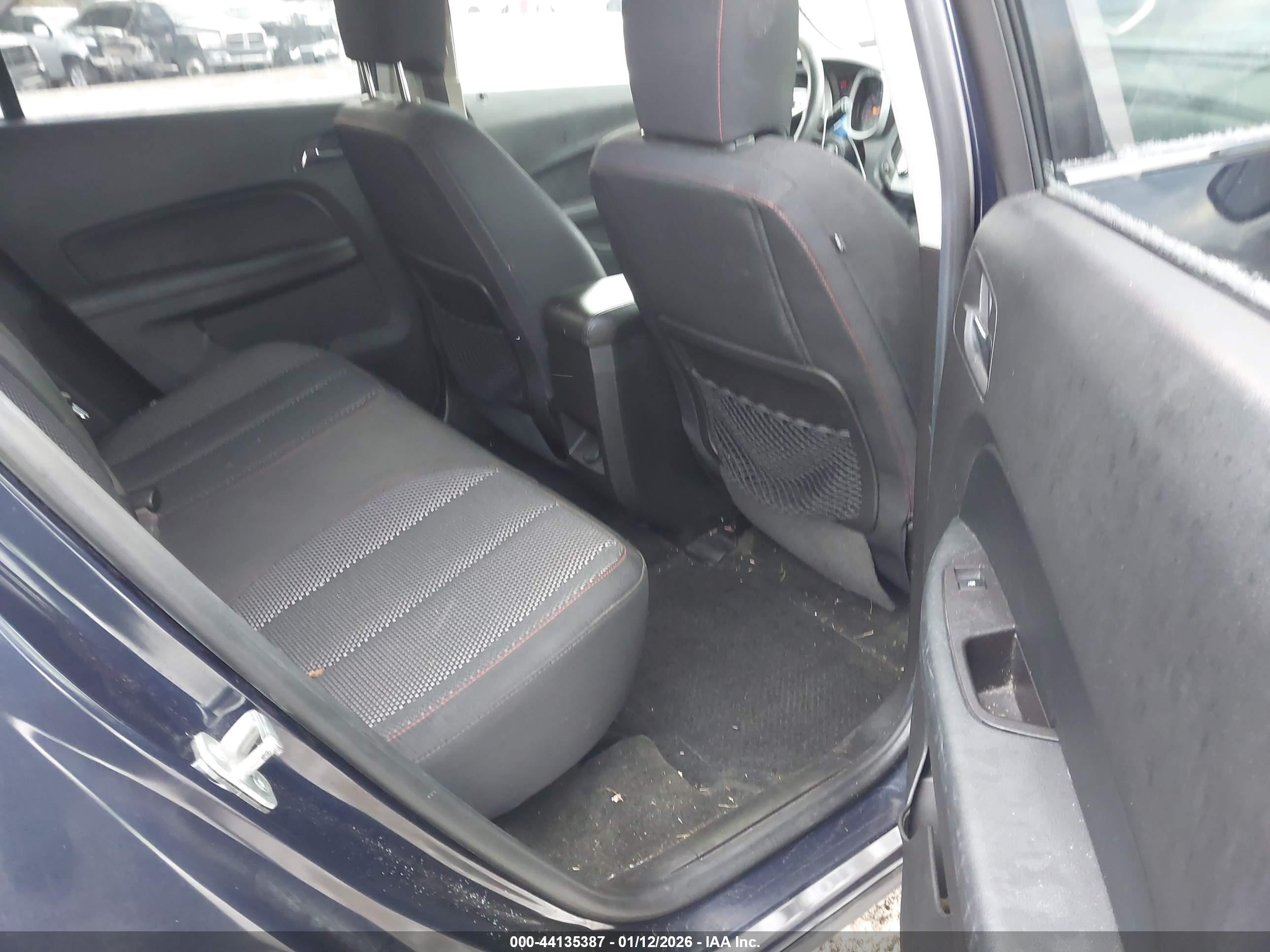CHEVROLET EQUINOX image 8