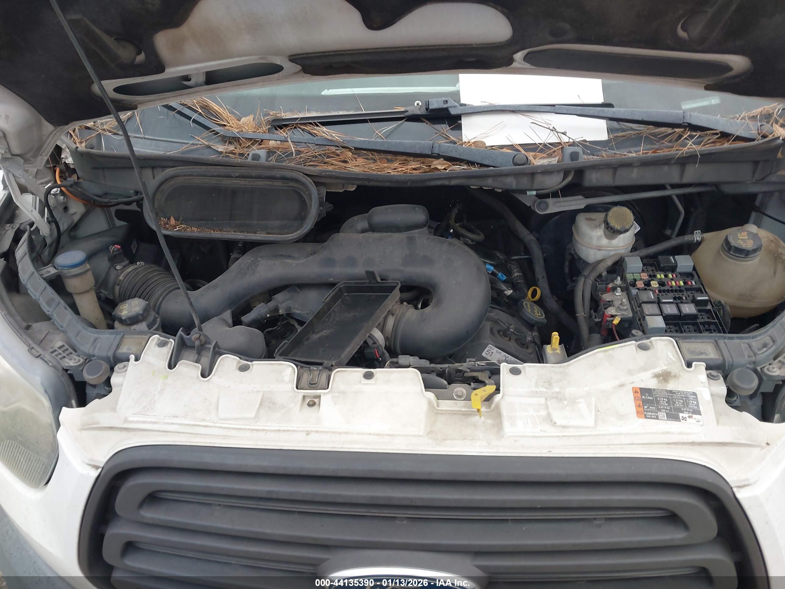 FORD TRANSIT-150 image 10