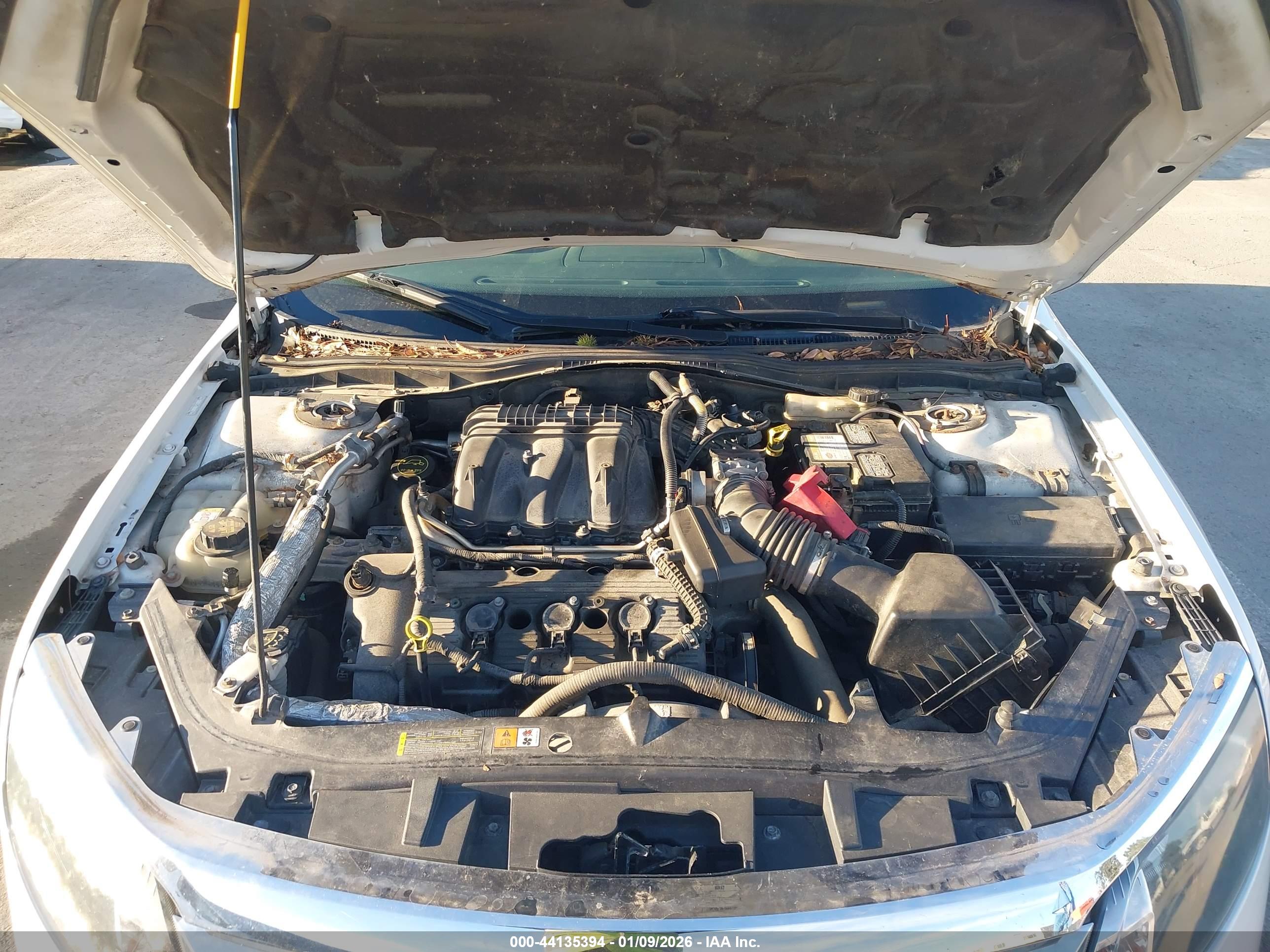 FORD FUSION image 10