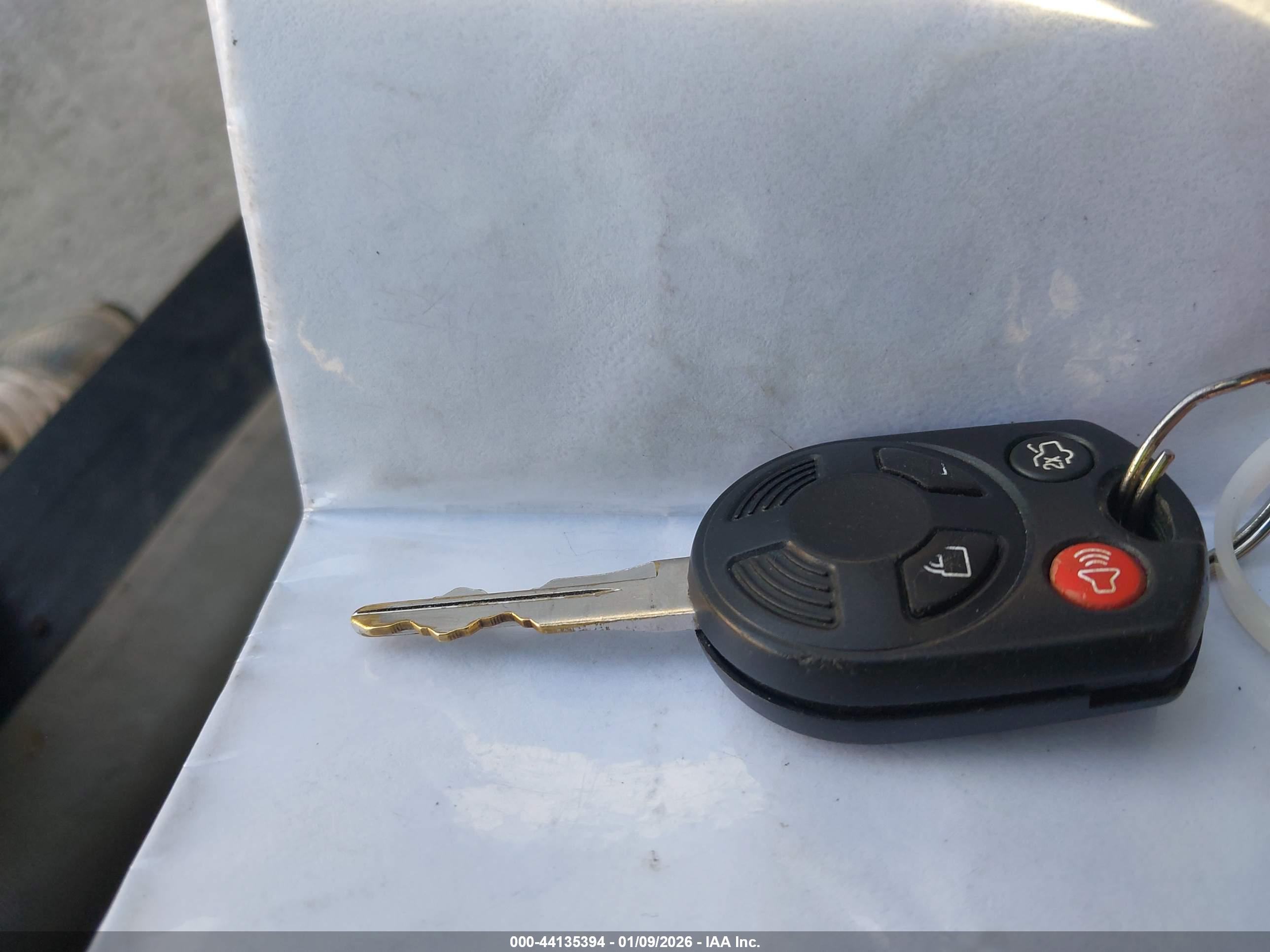 FORD FUSION image 11