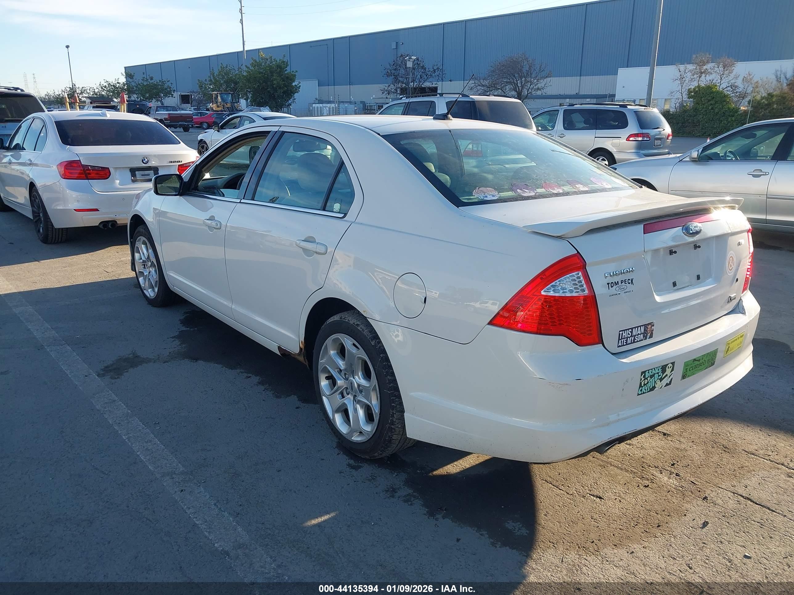 FORD FUSION image 3