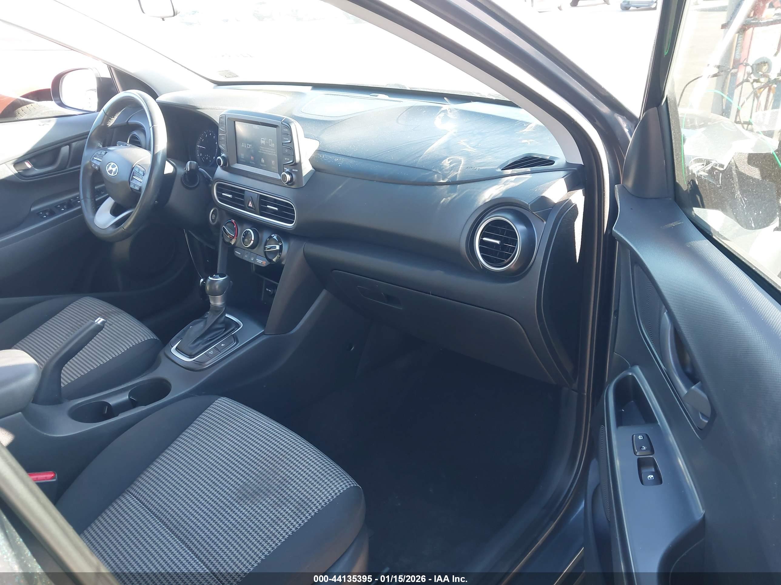 HYUNDAI KONA image 5