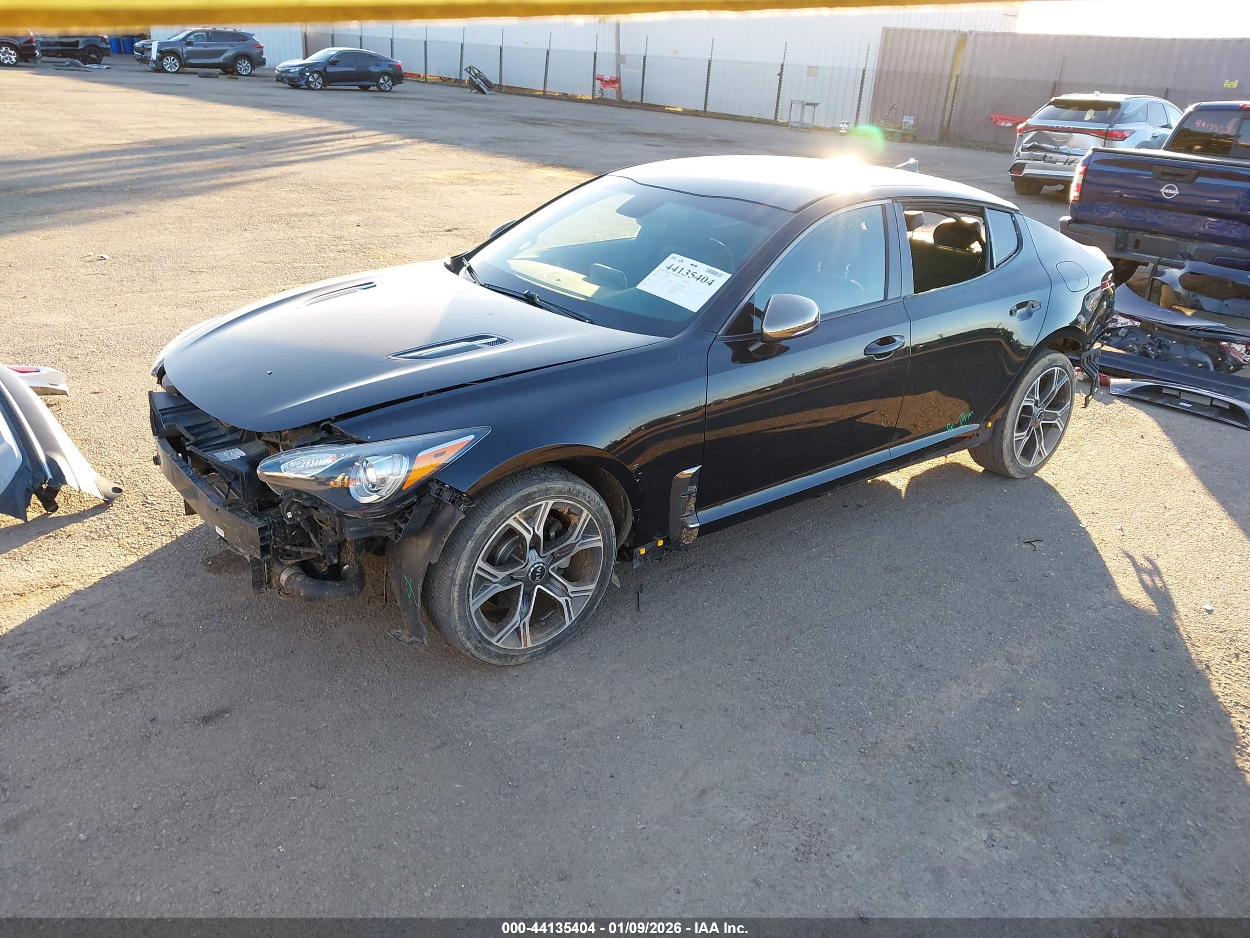 KIA STINGER image 2
