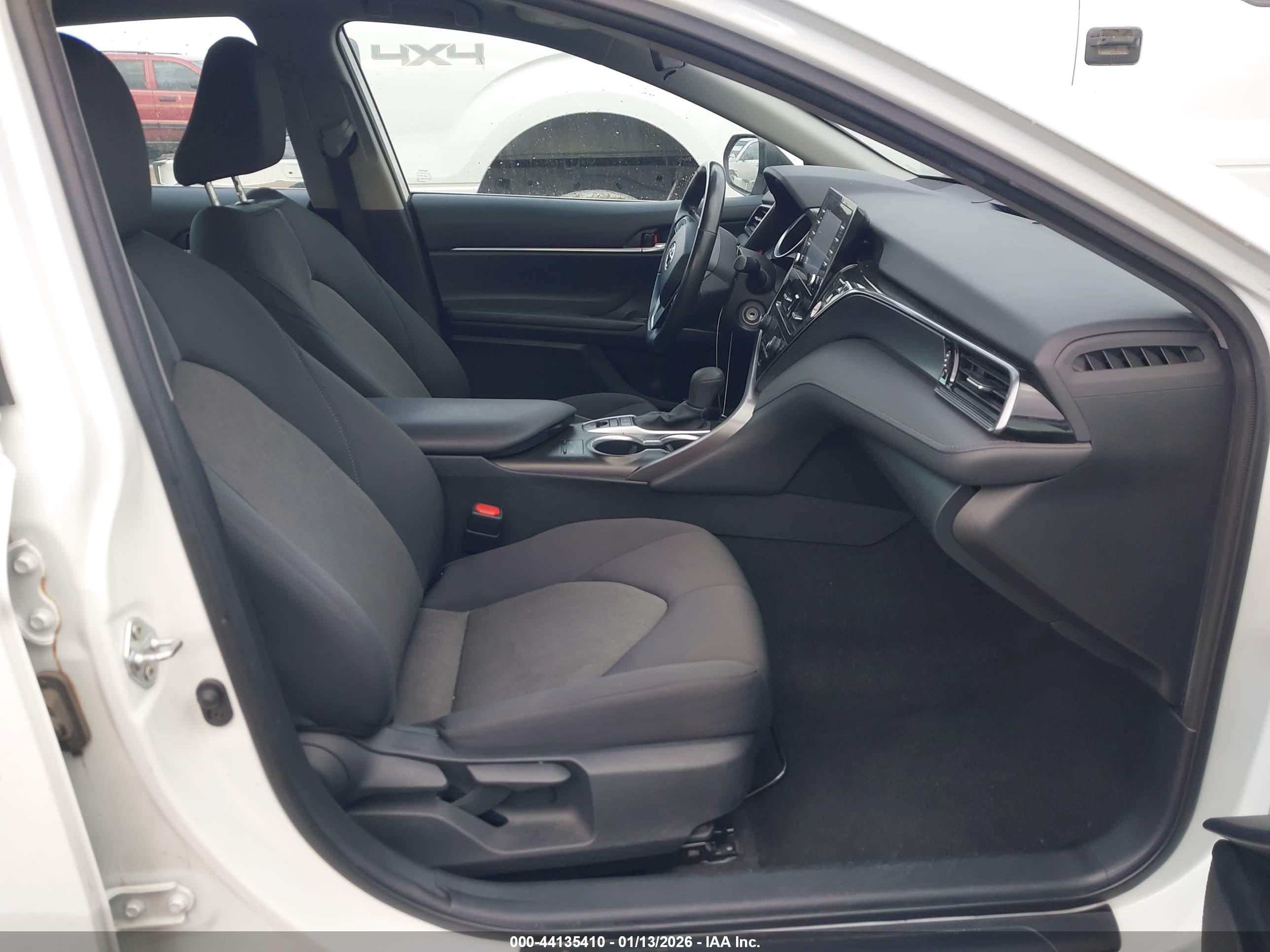 TOYOTA CAMRY image 5
