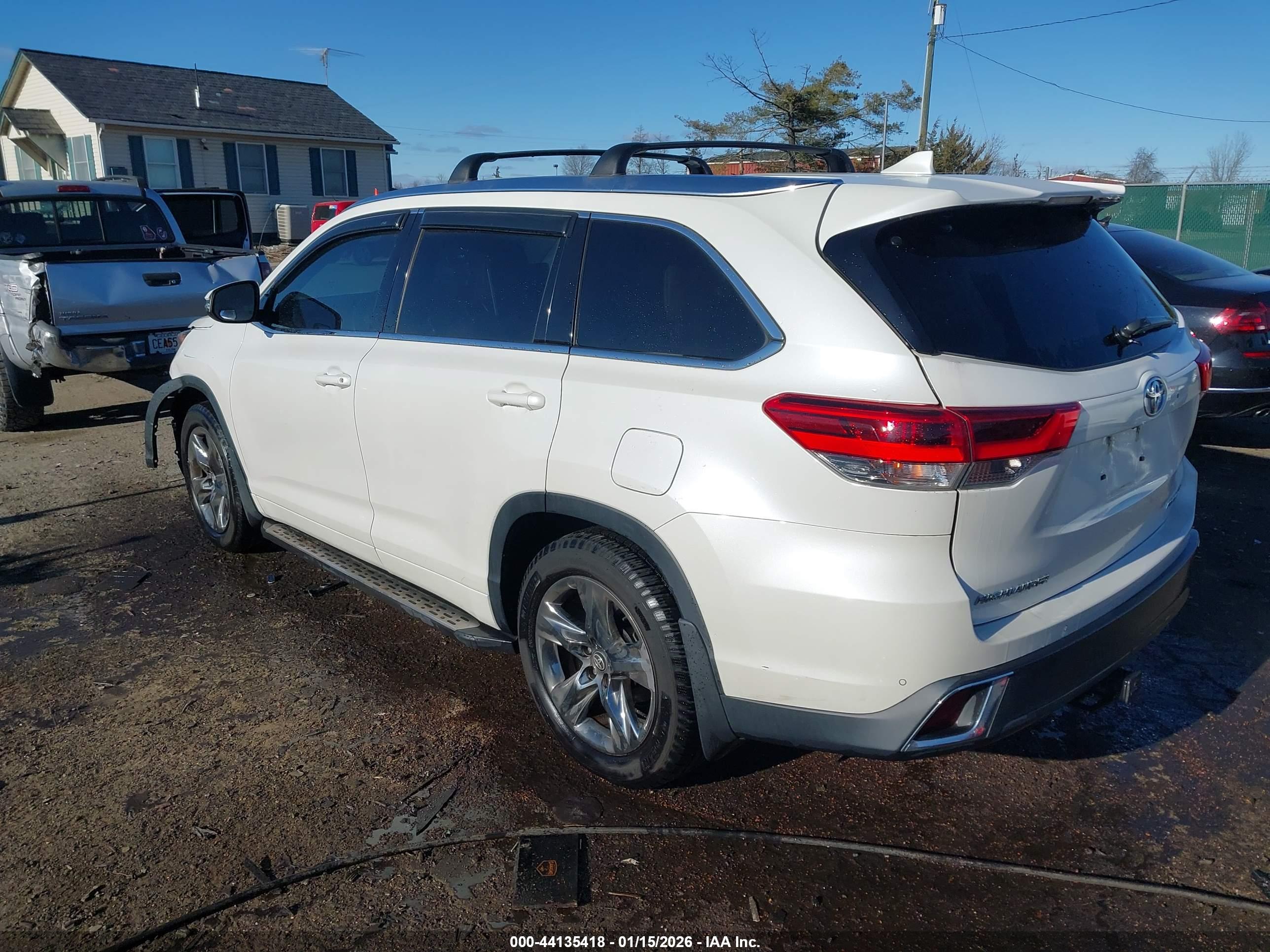 TOYOTA HIGHLANDER image 3