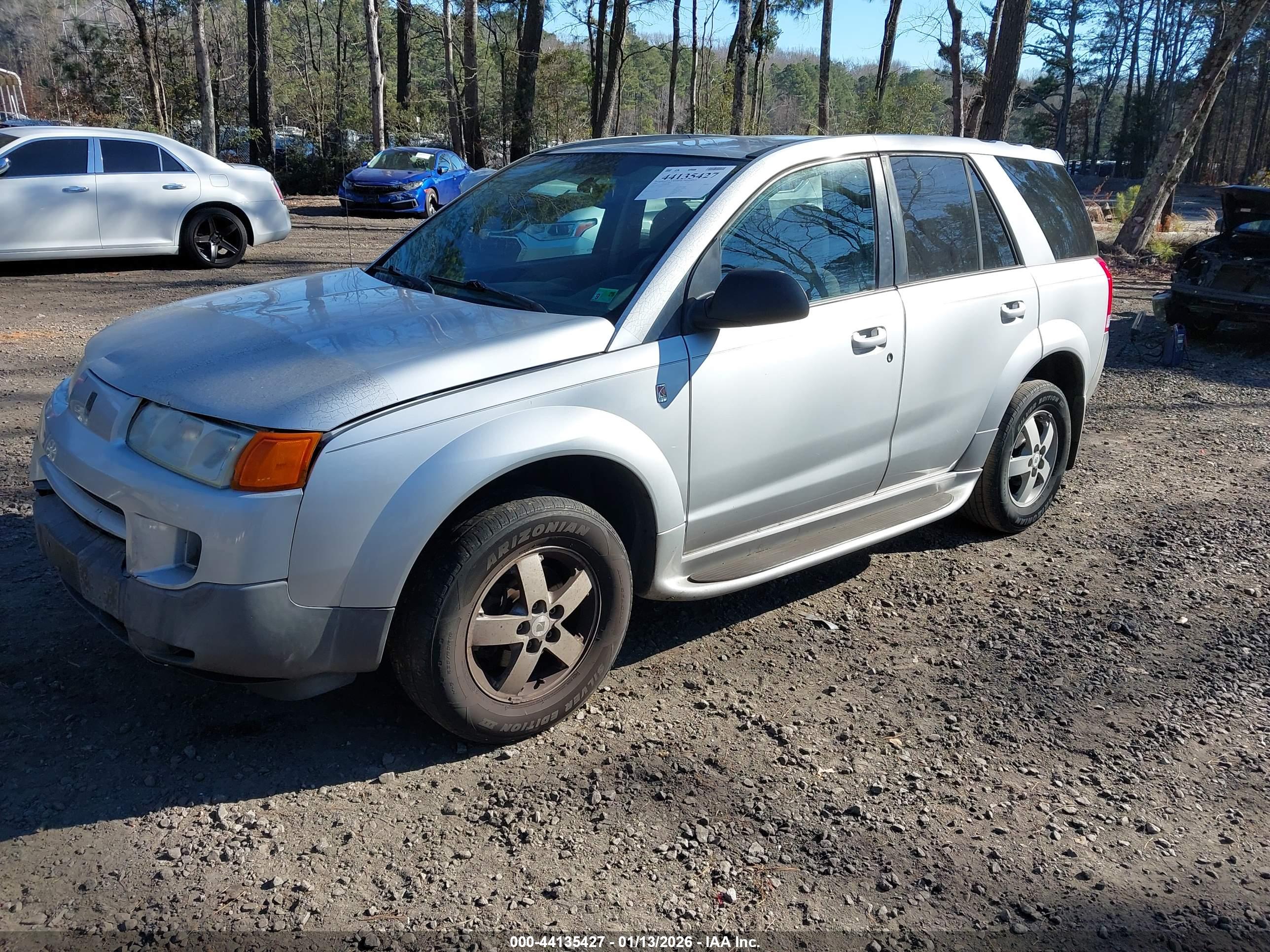 SATURN VUE image 2