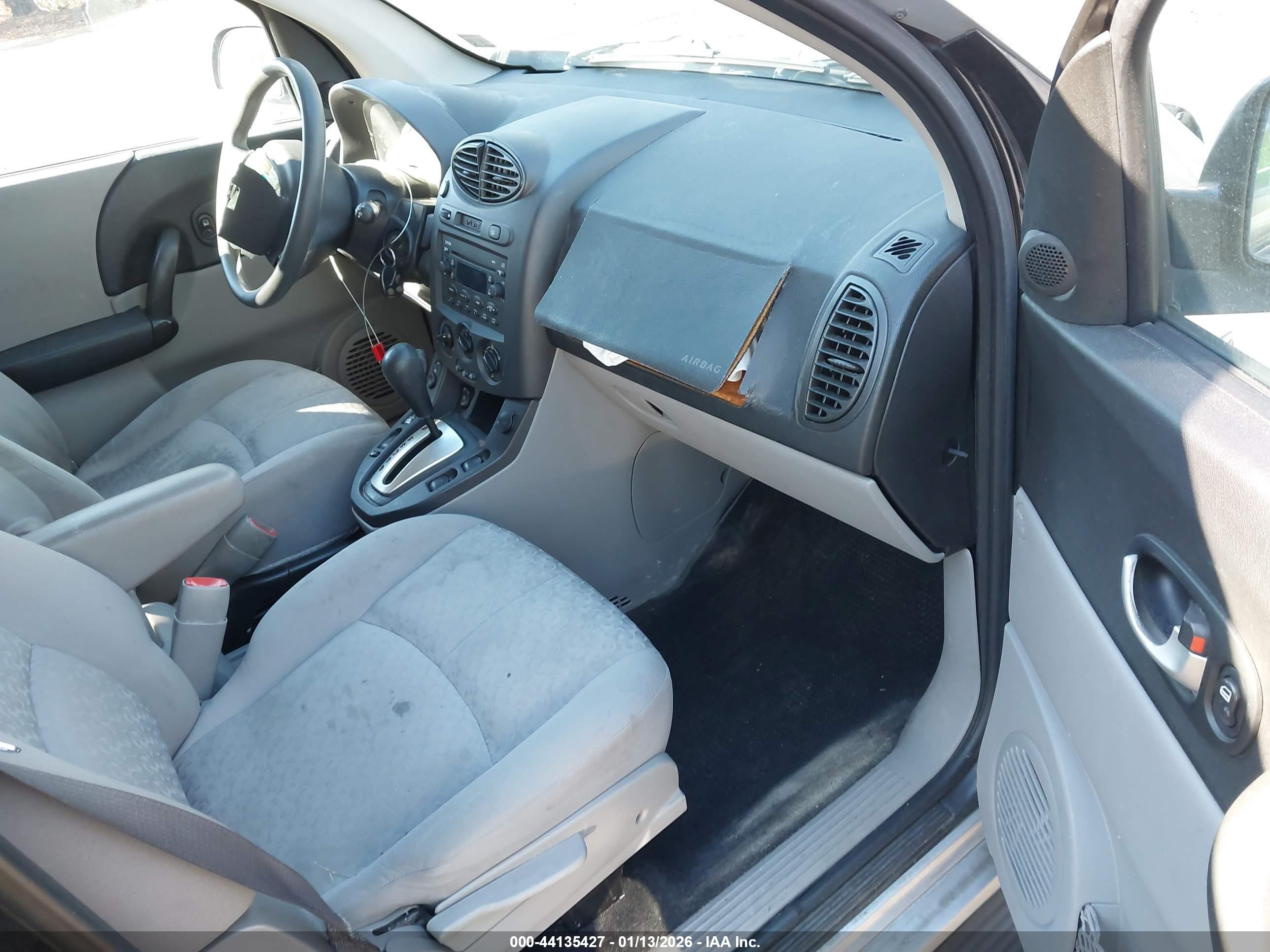 SATURN VUE image 5