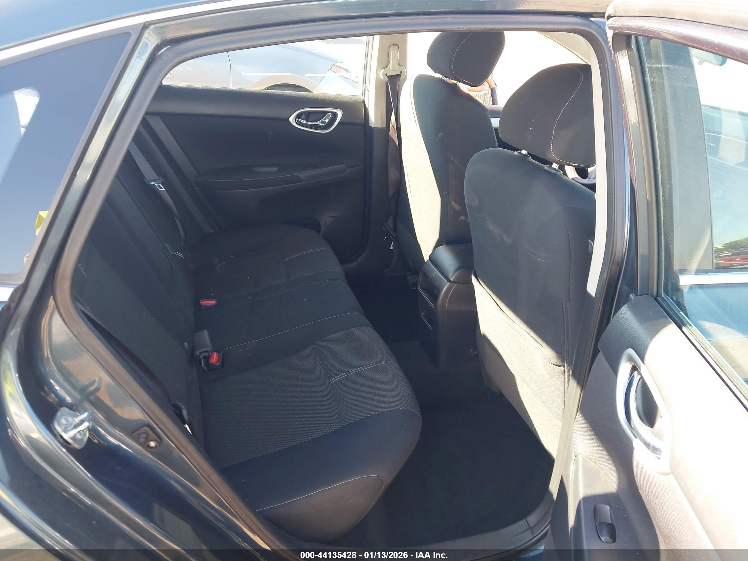 NISSAN SENTRA image 8