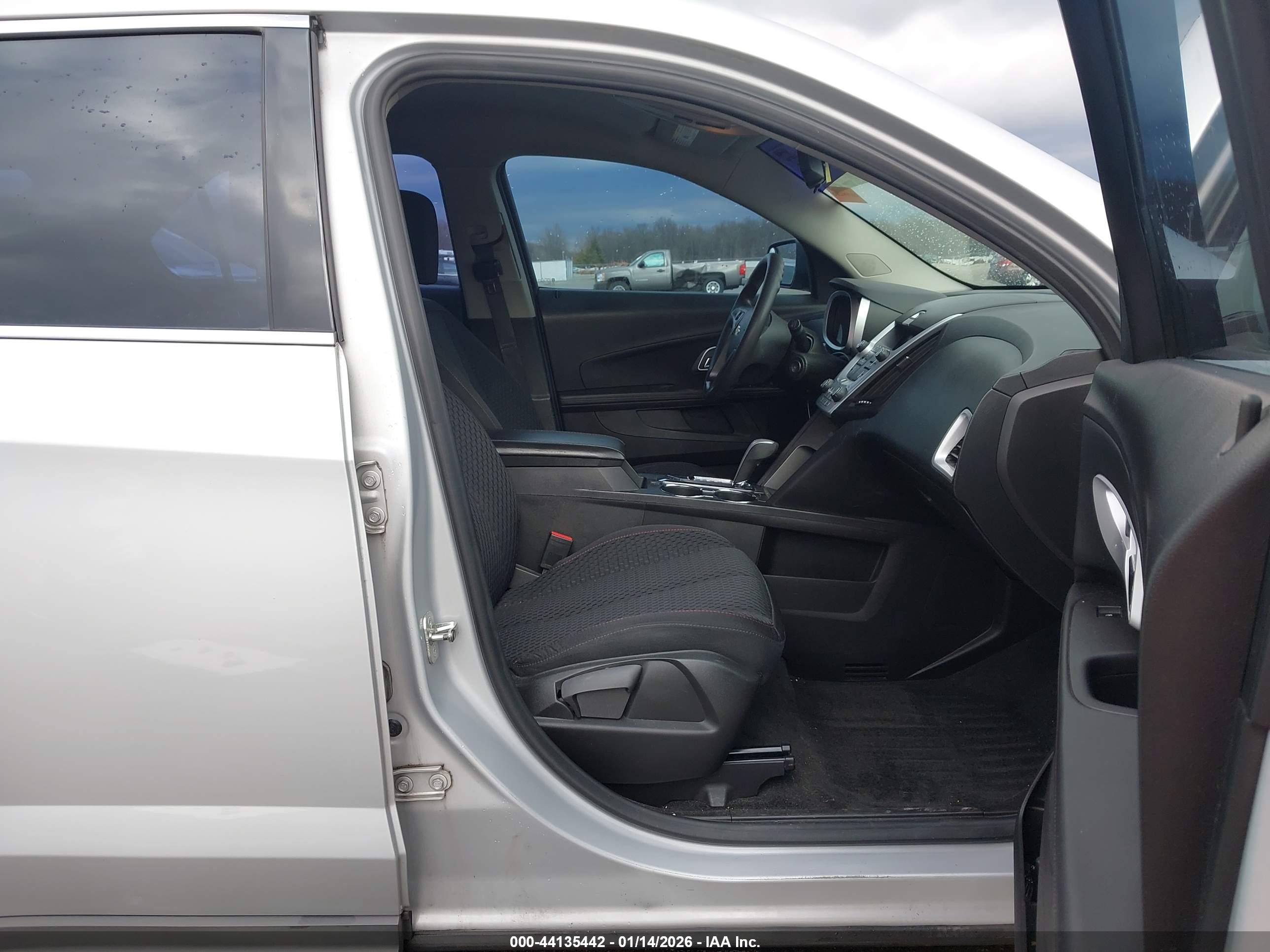CHEVROLET EQUINOX image 5