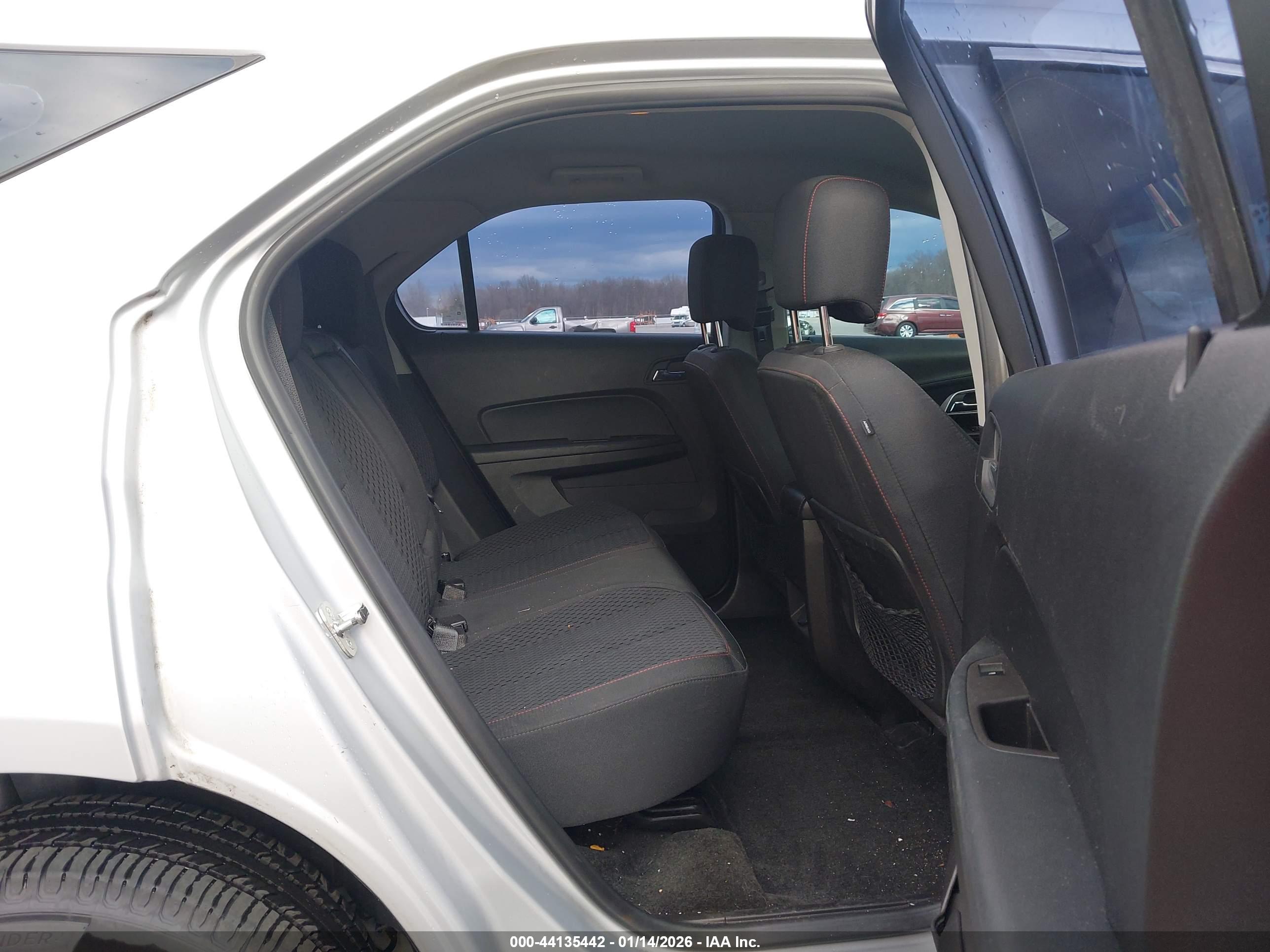 CHEVROLET EQUINOX image 8