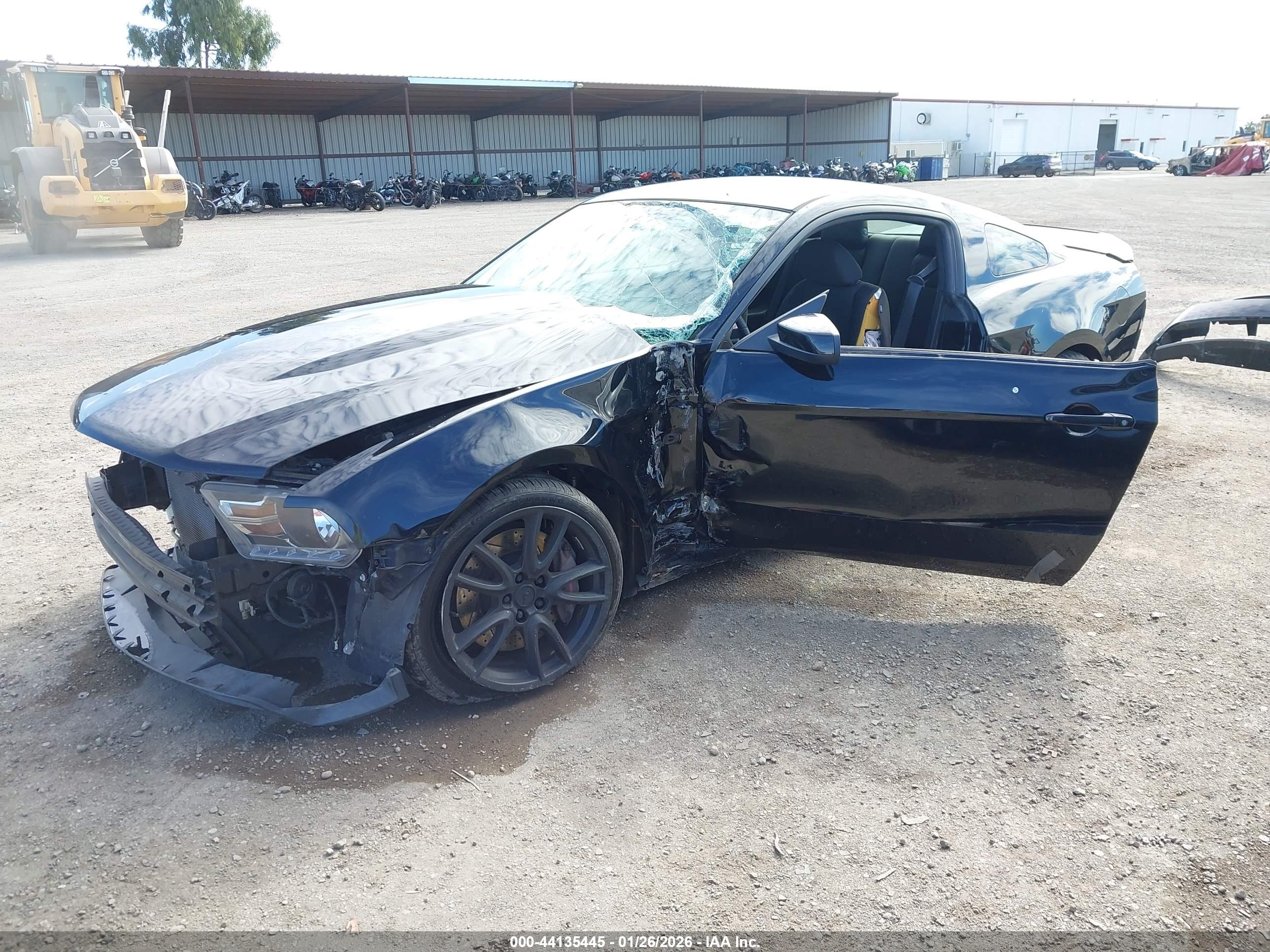 FORD MUSTANG image 2