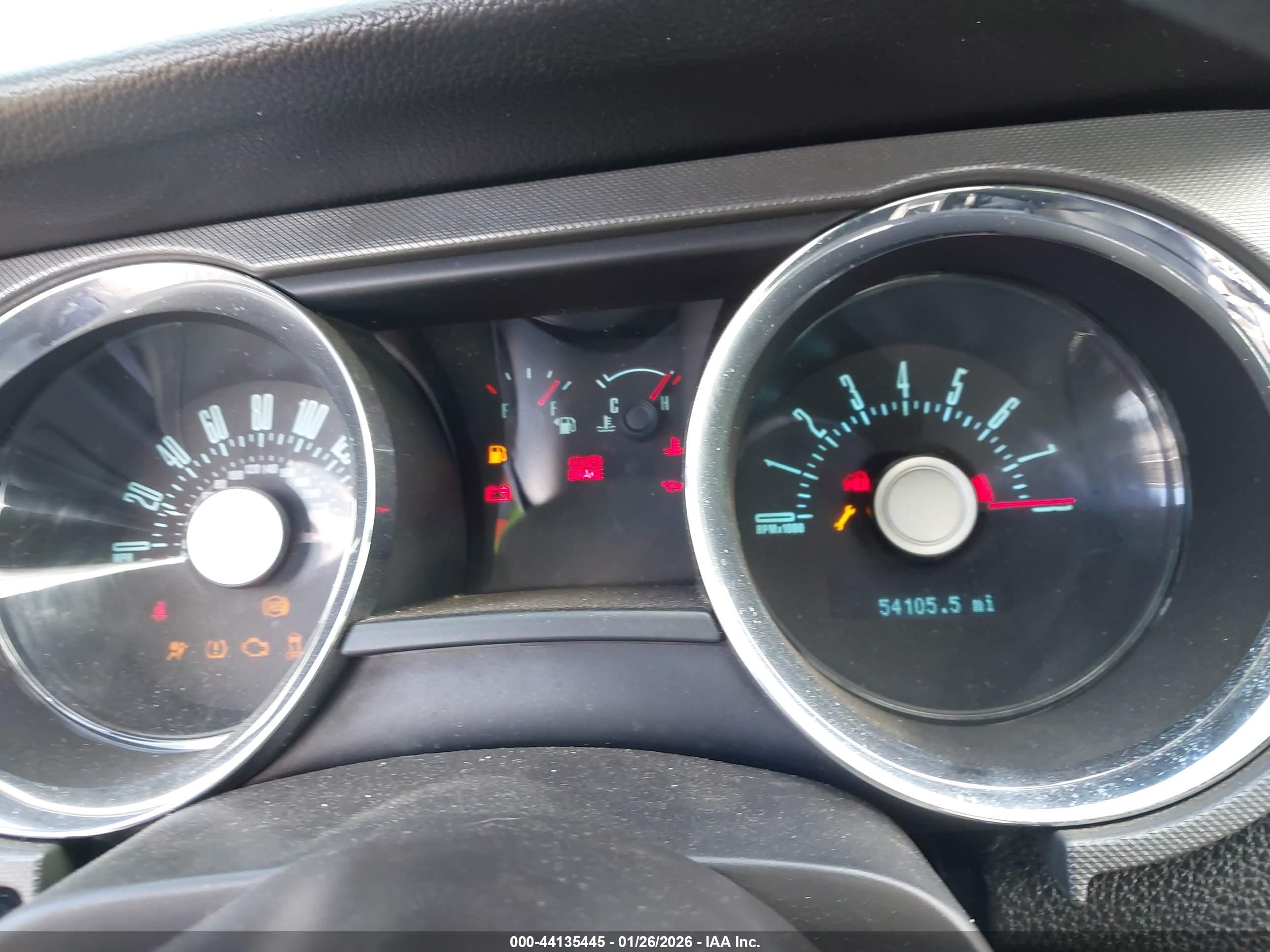FORD MUSTANG image 7