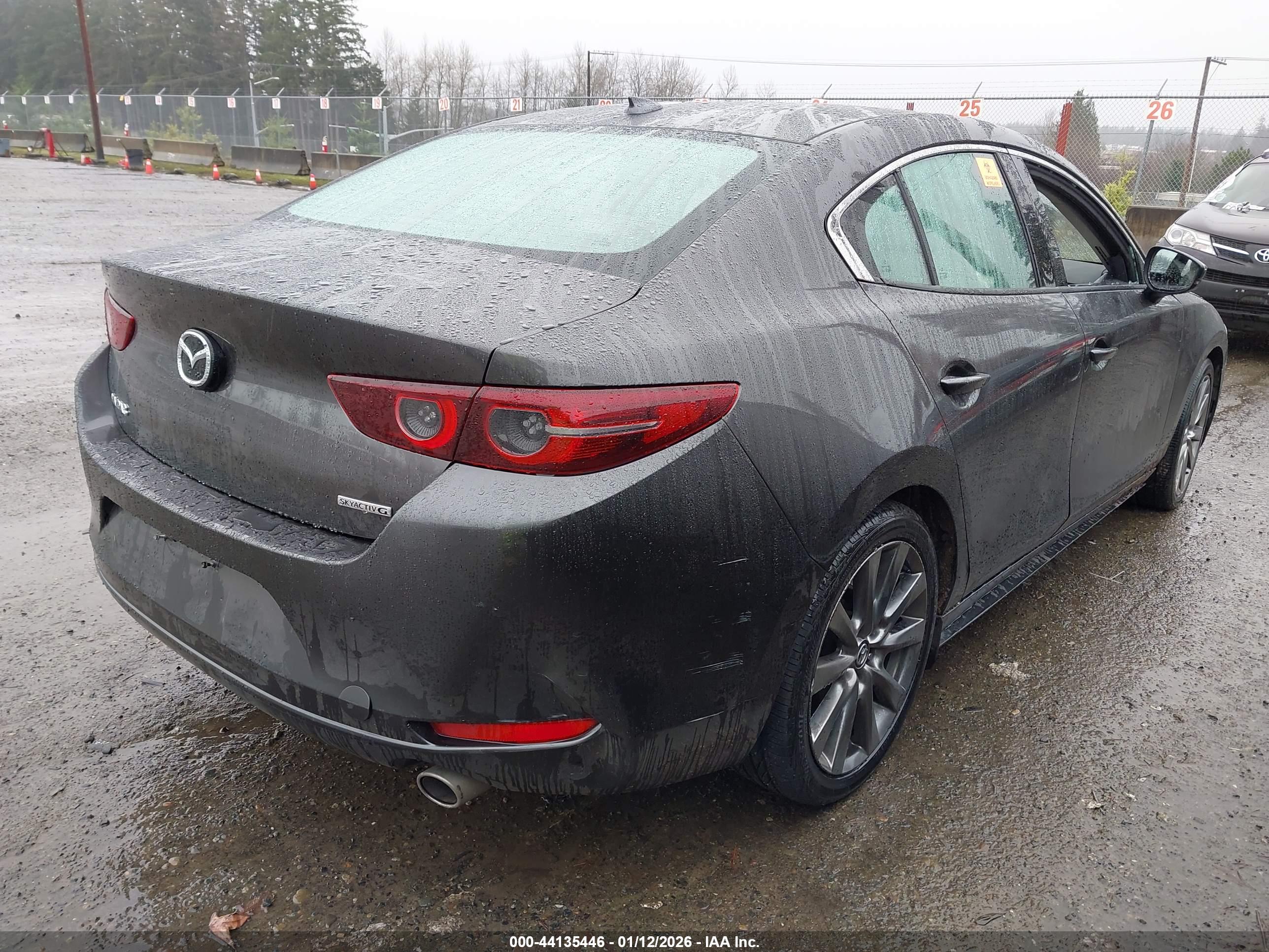 MAZDA MAZDA3 image 4