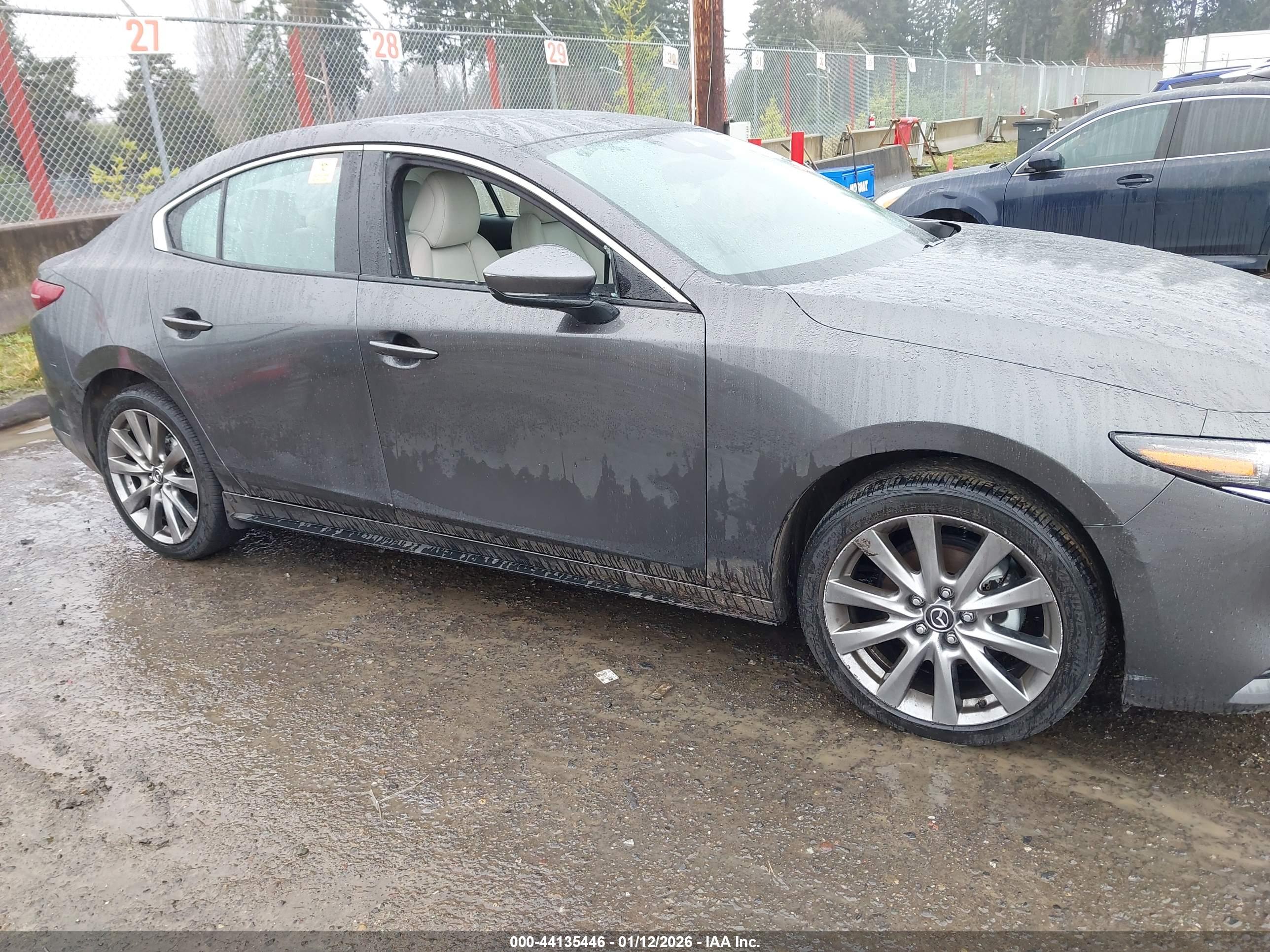 MAZDA MAZDA3 image 6