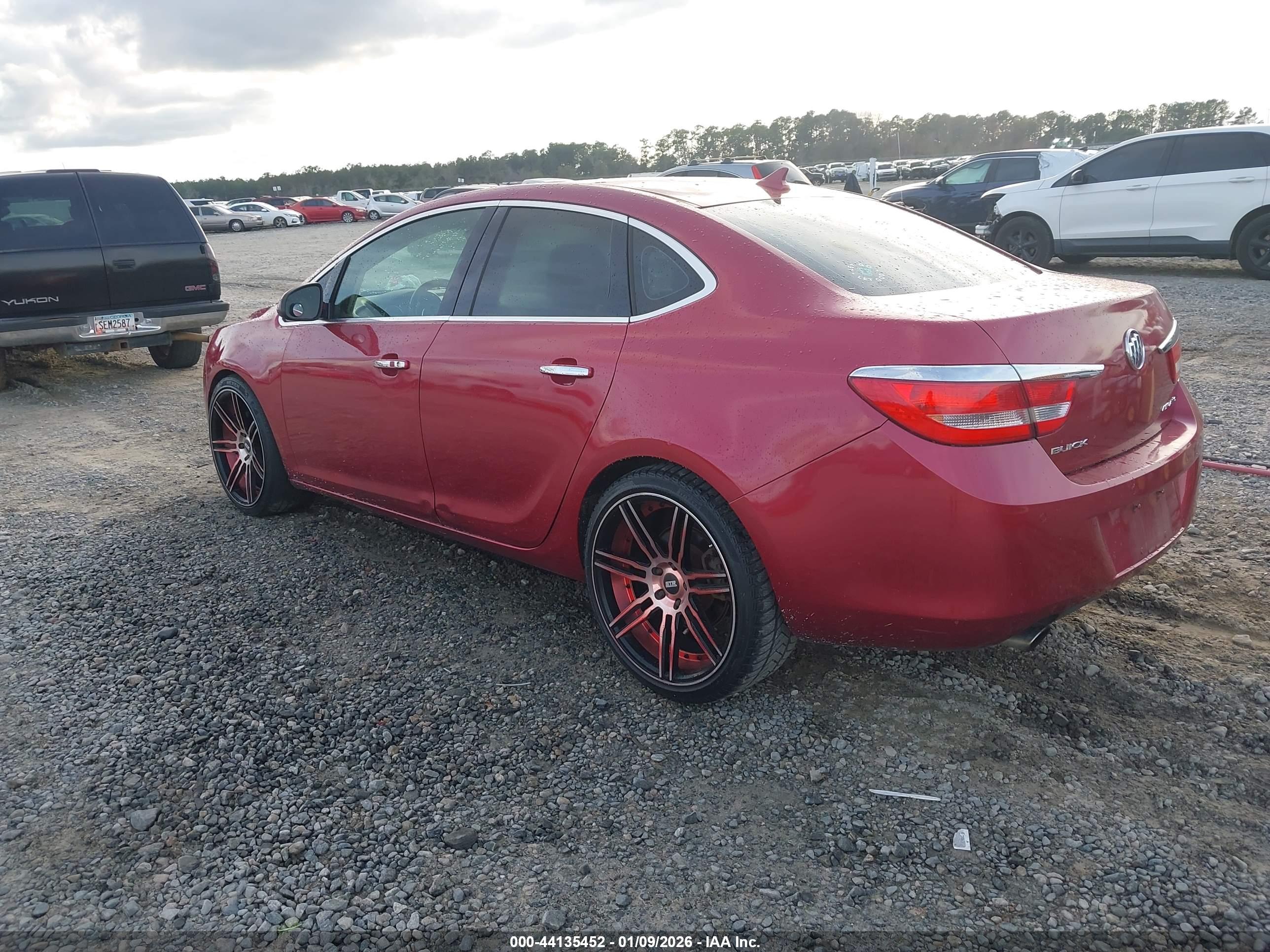 BUICK VERANO image 3