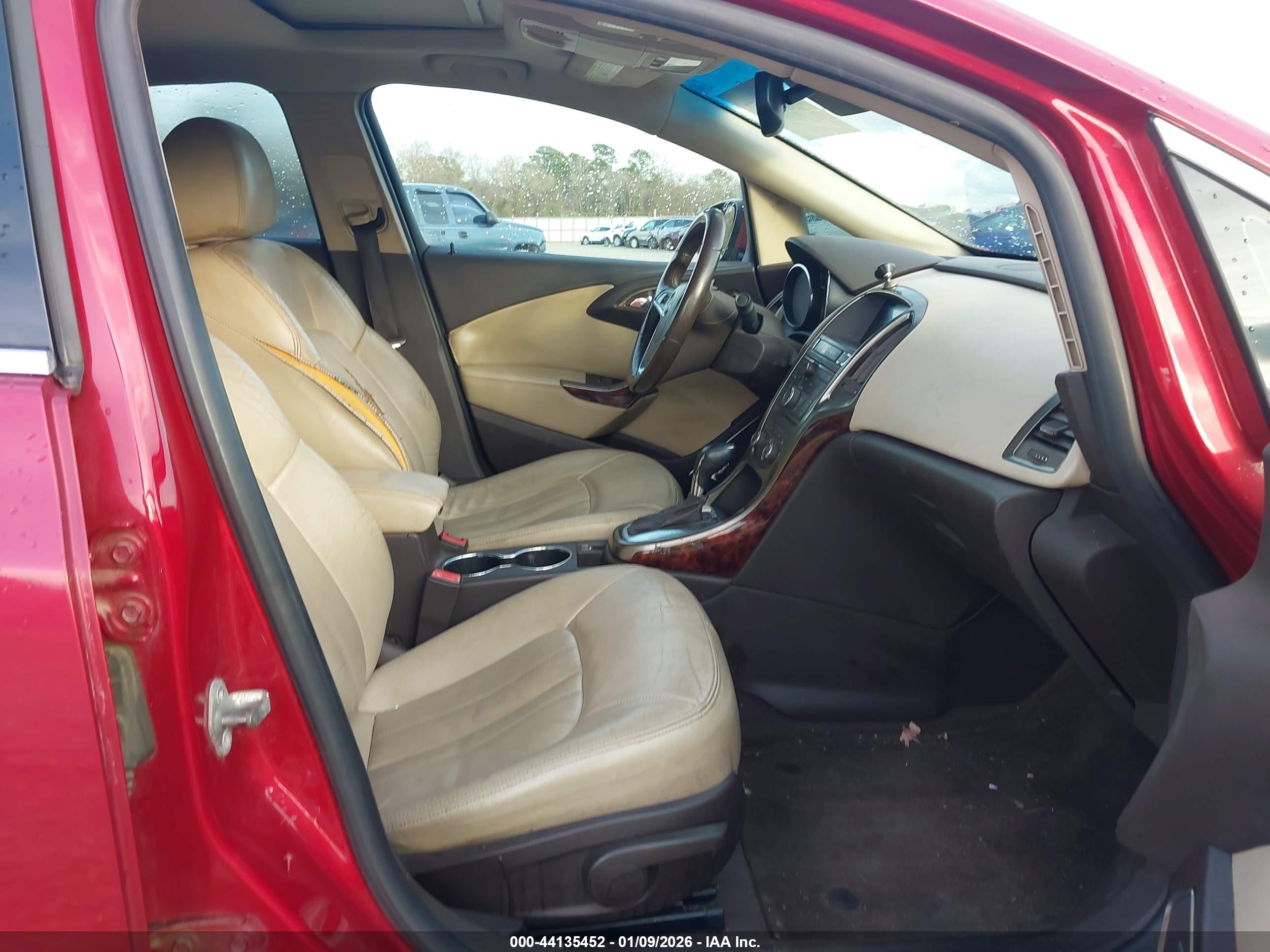 BUICK VERANO image 5