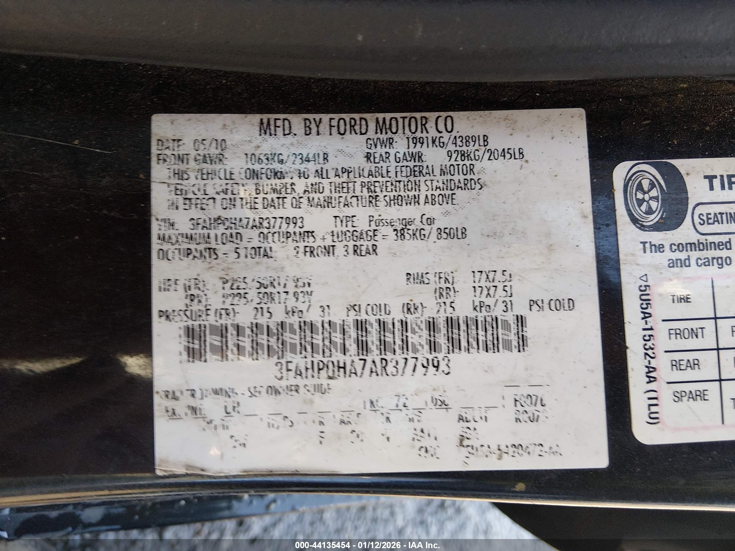 FORD FUSION image 9