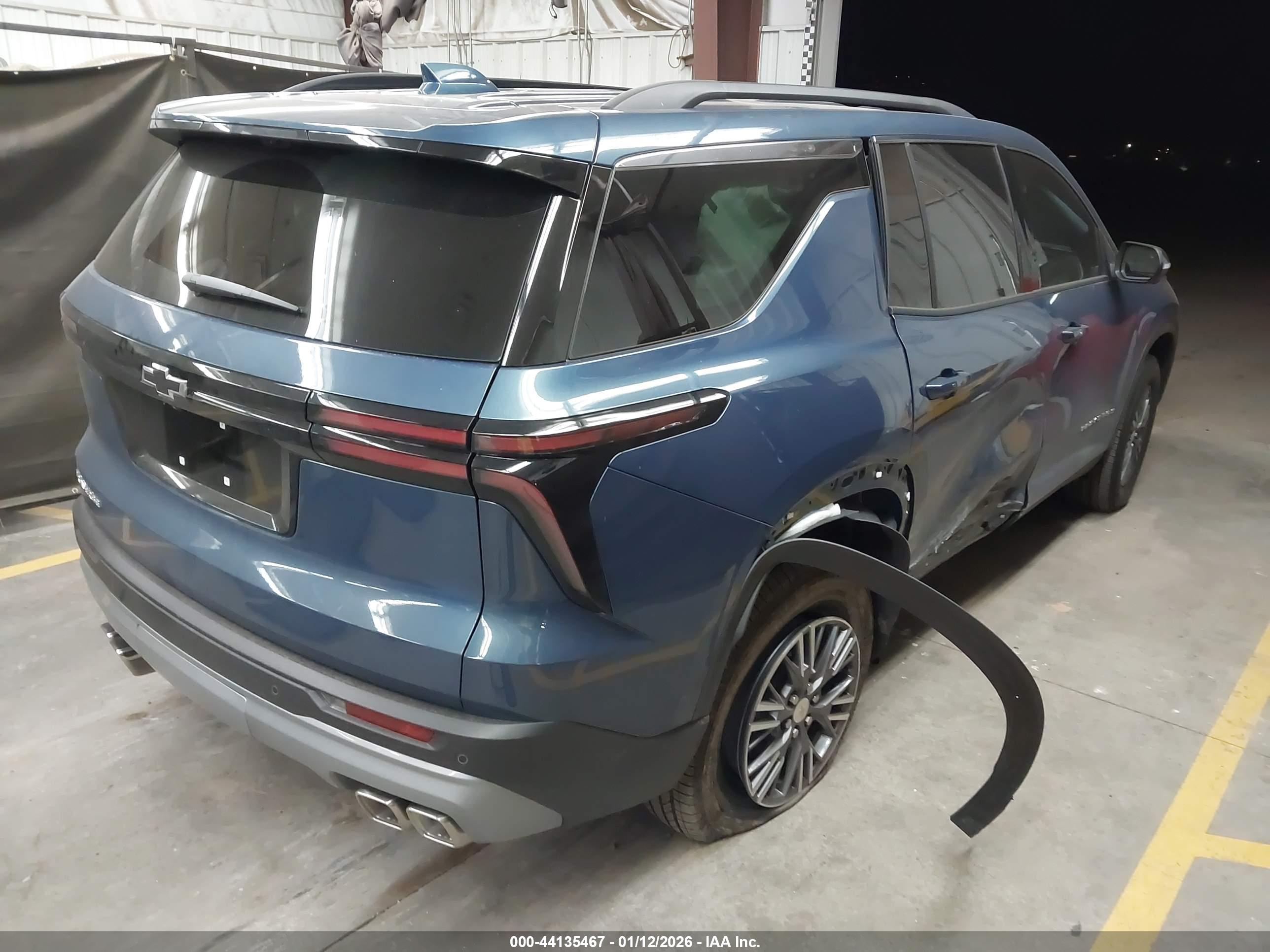 CHEVROLET TRAVERSE image 4