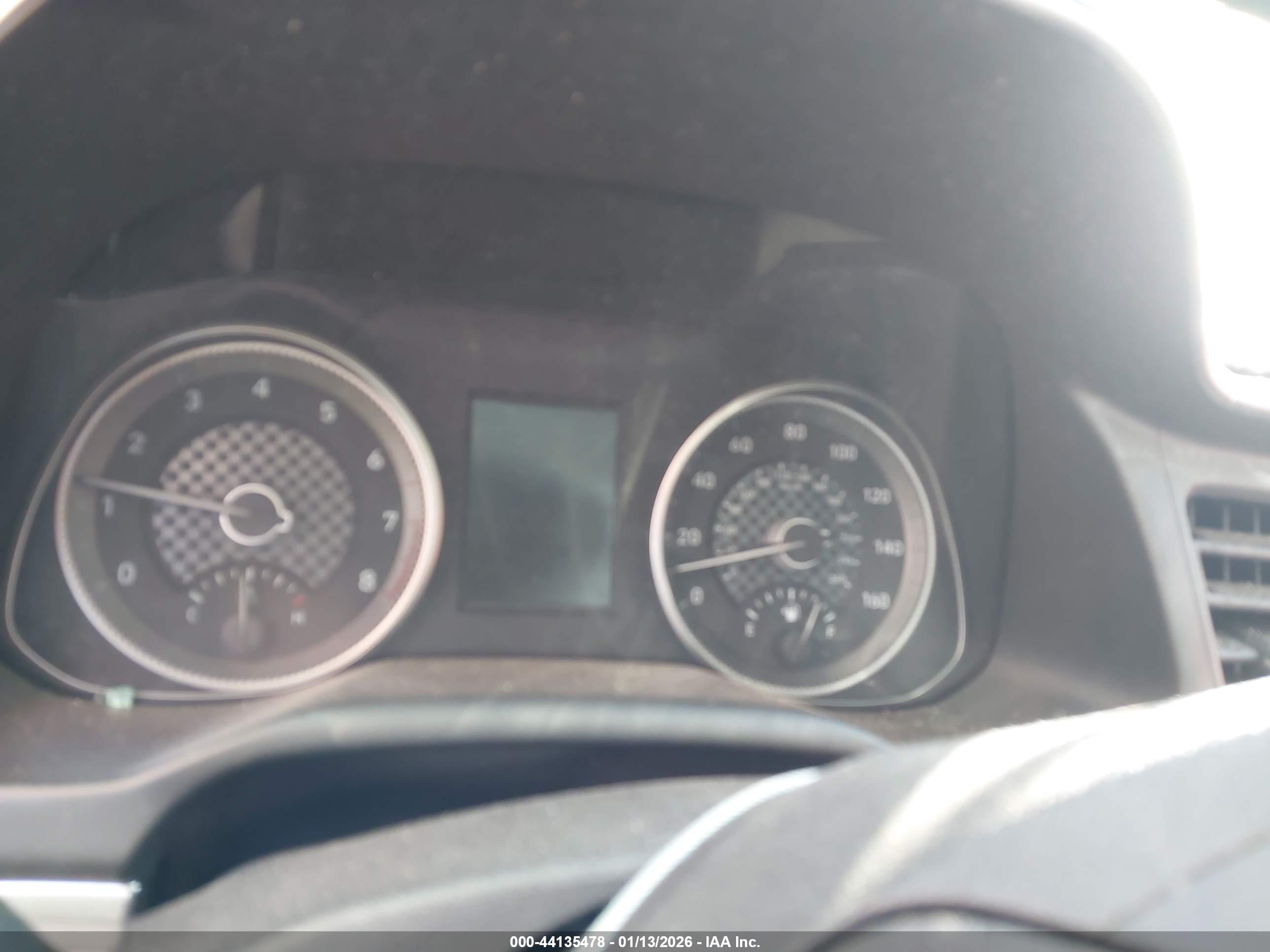 HYUNDAI ELANTRA image 7