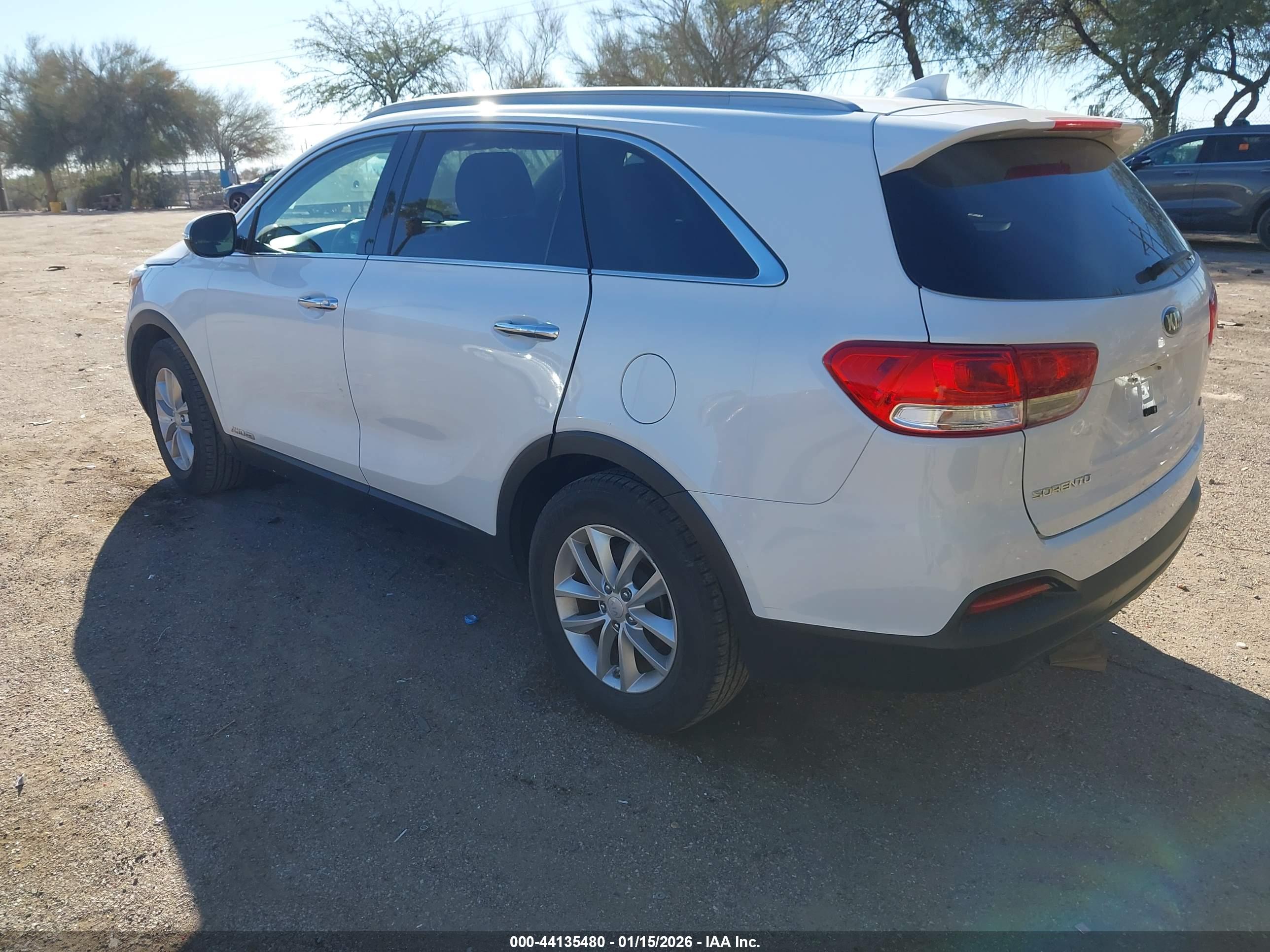 KIA SORENTO image 3