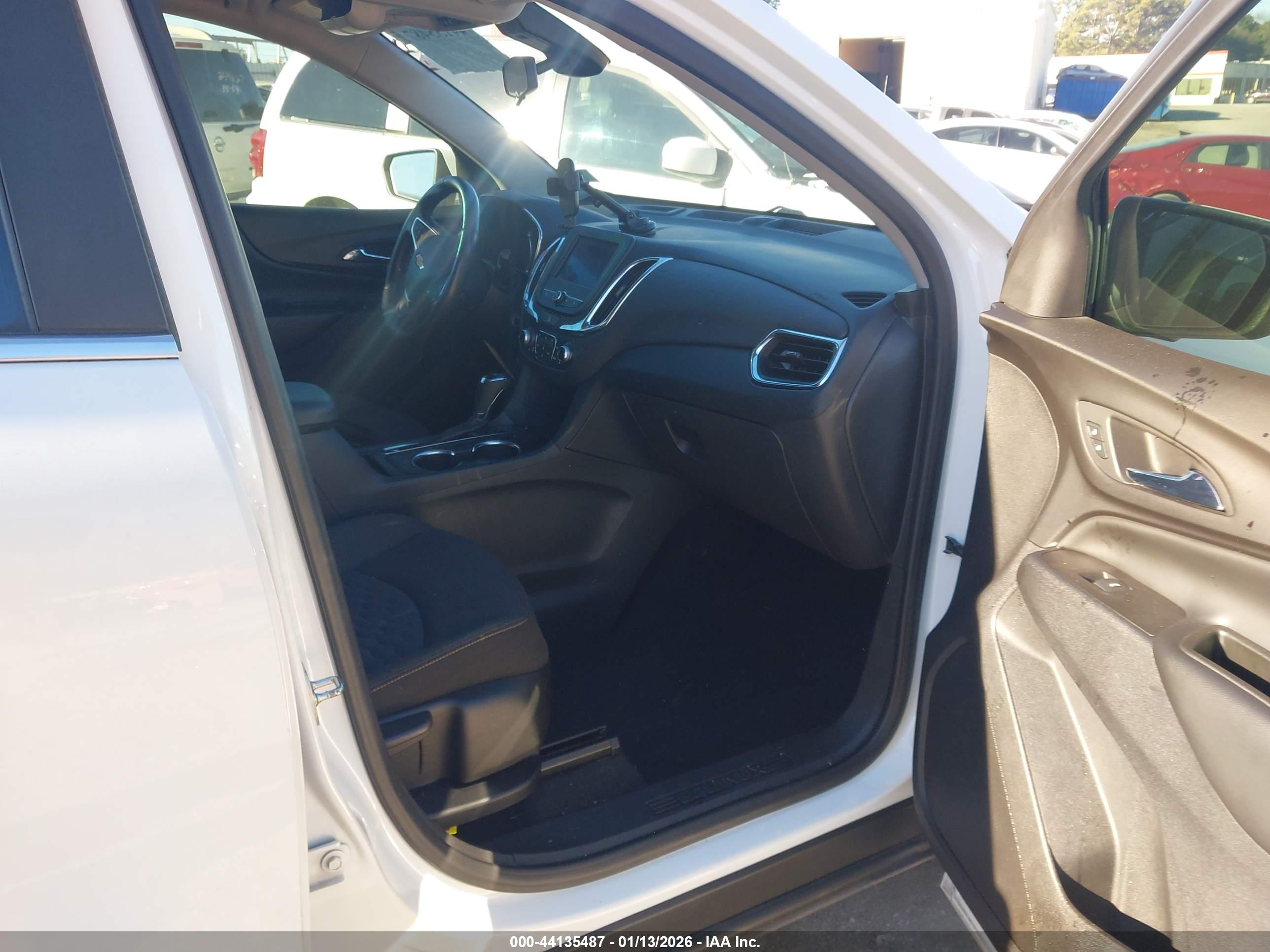 CHEVROLET EQUINOX image 5