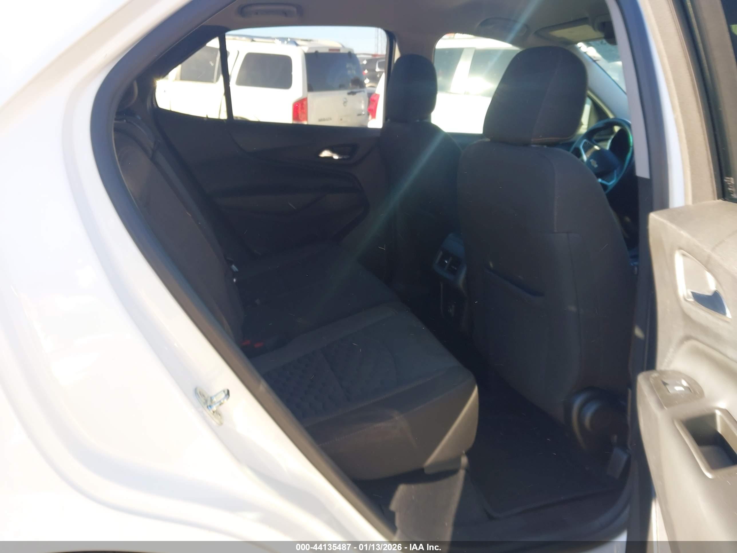 CHEVROLET EQUINOX image 8