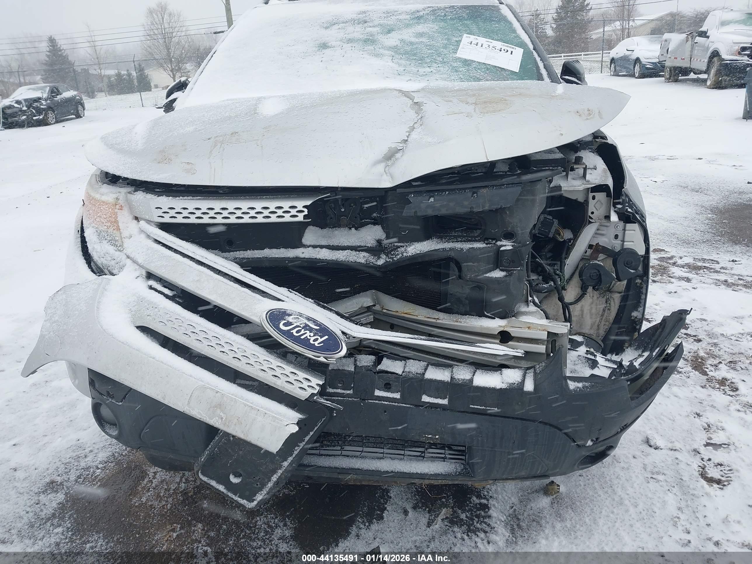 FORD EXPLORER image 6