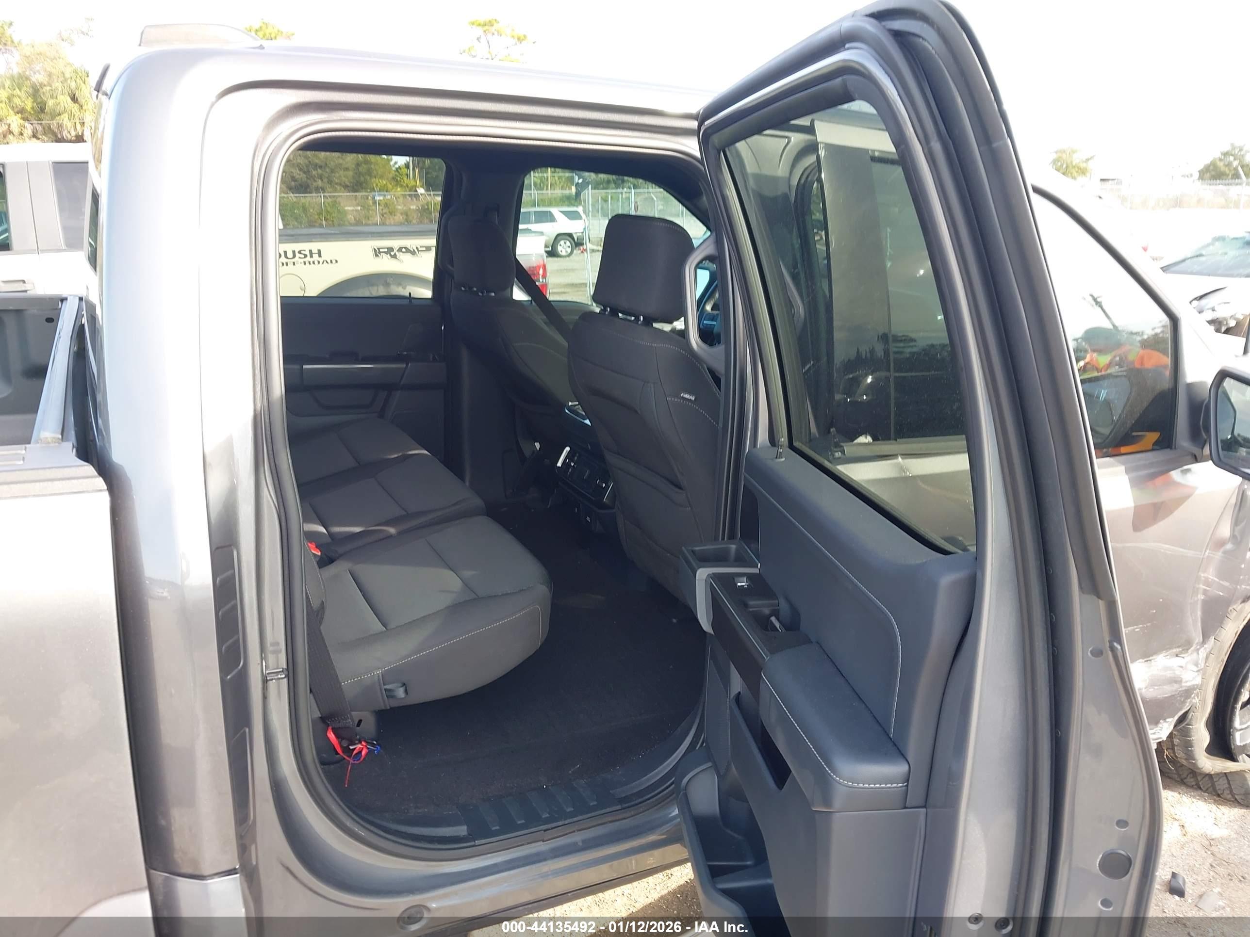 FORD F-150 image 8