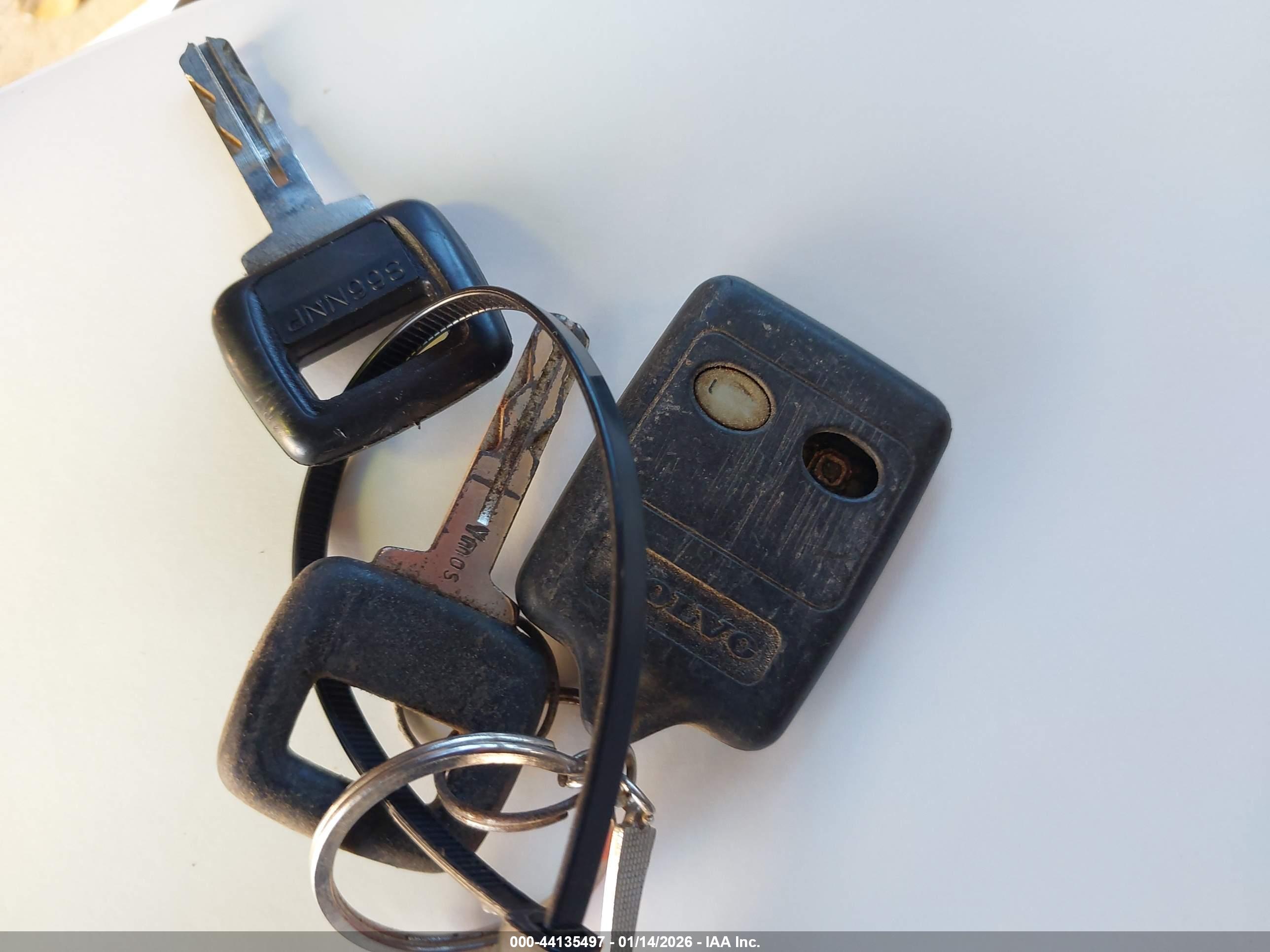 VOLVO 850 image 11