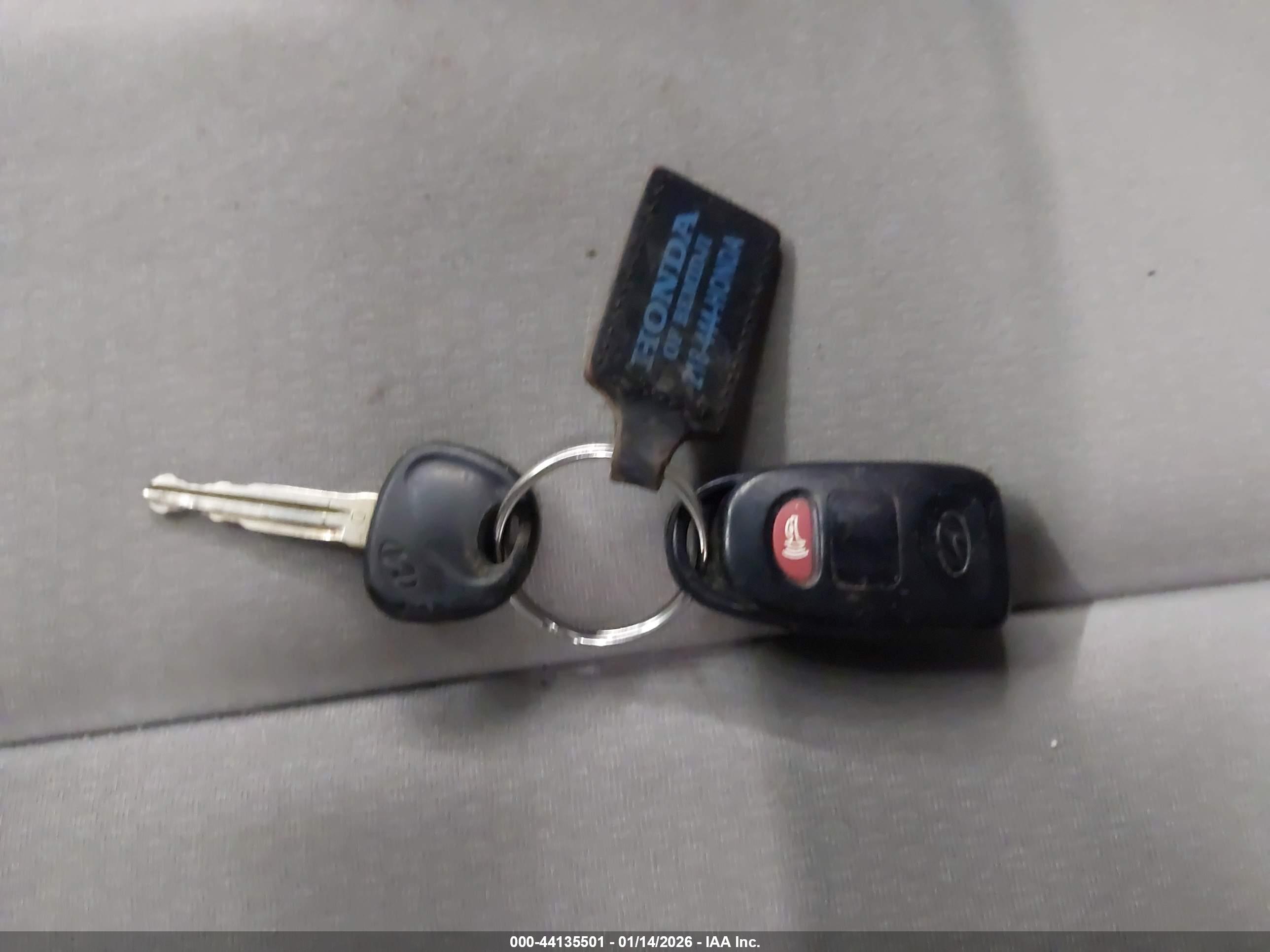 HYUNDAI ELANTRA image 11