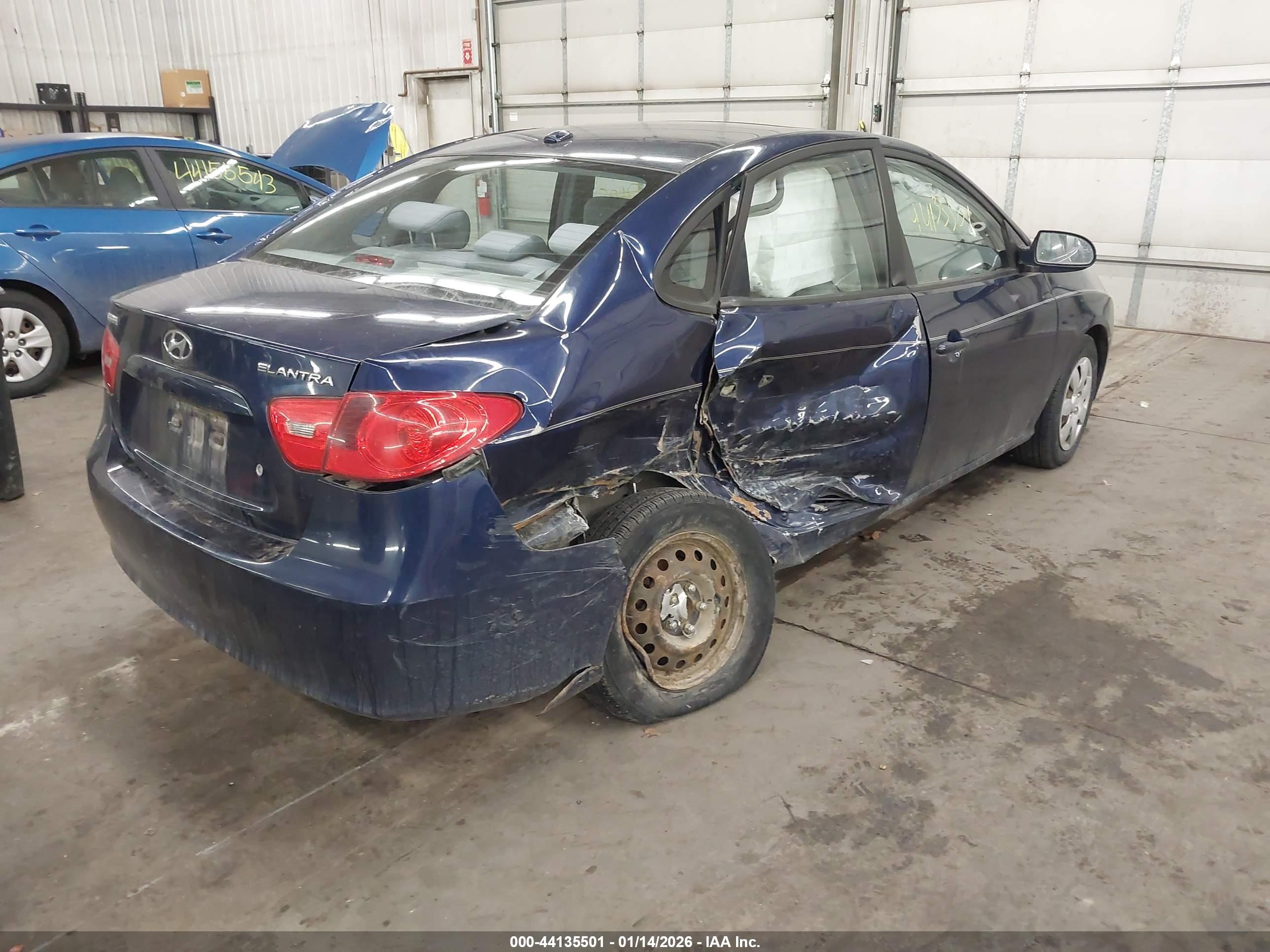 HYUNDAI ELANTRA image 4