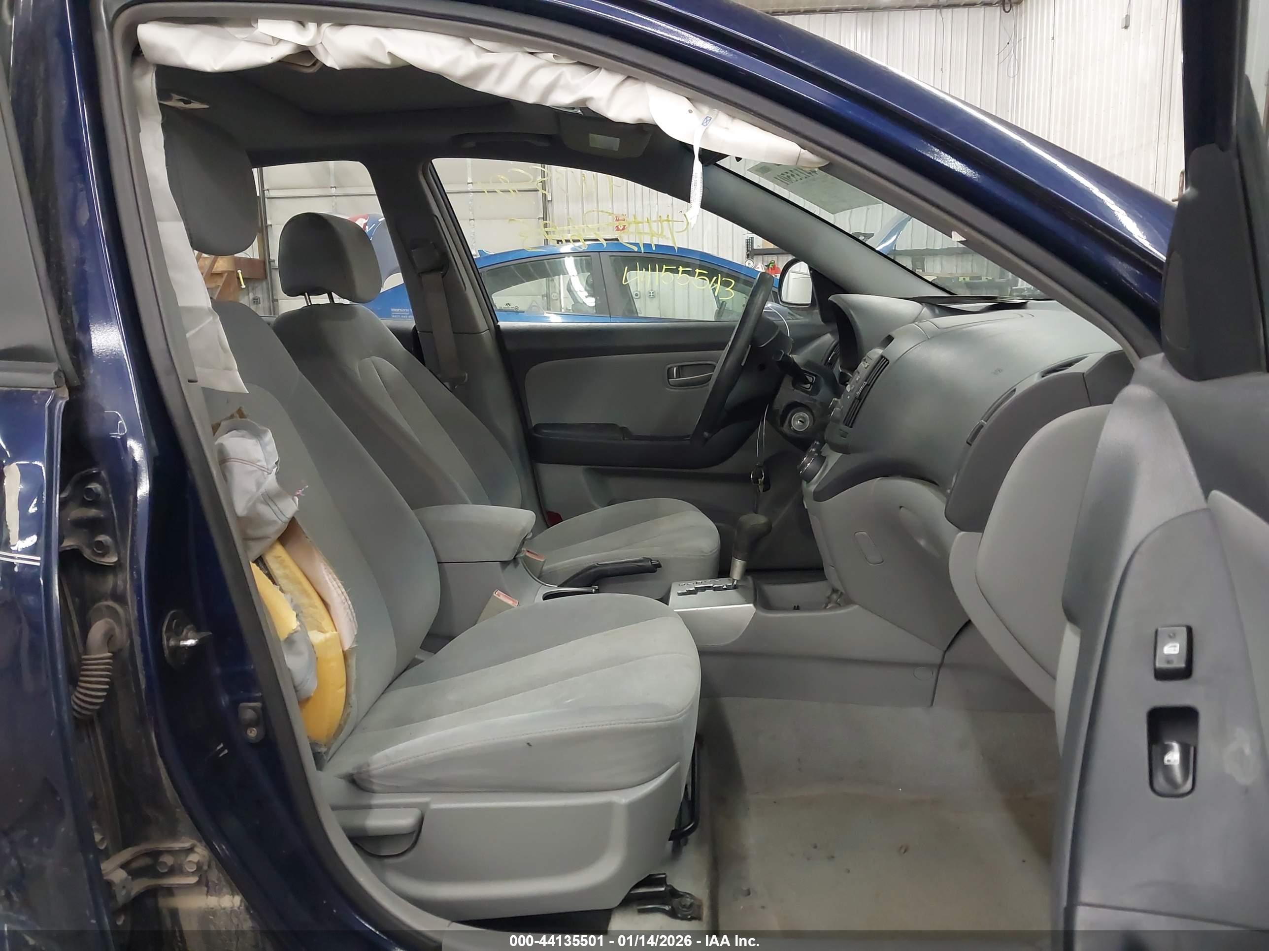 HYUNDAI ELANTRA image 5