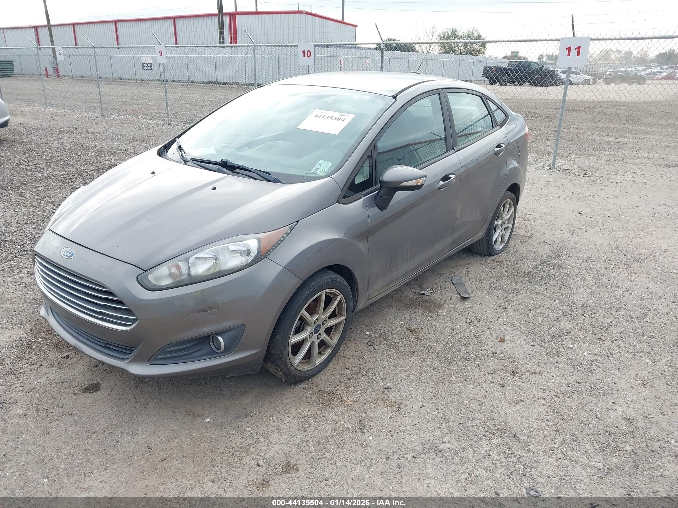 FORD FIESTA image 2