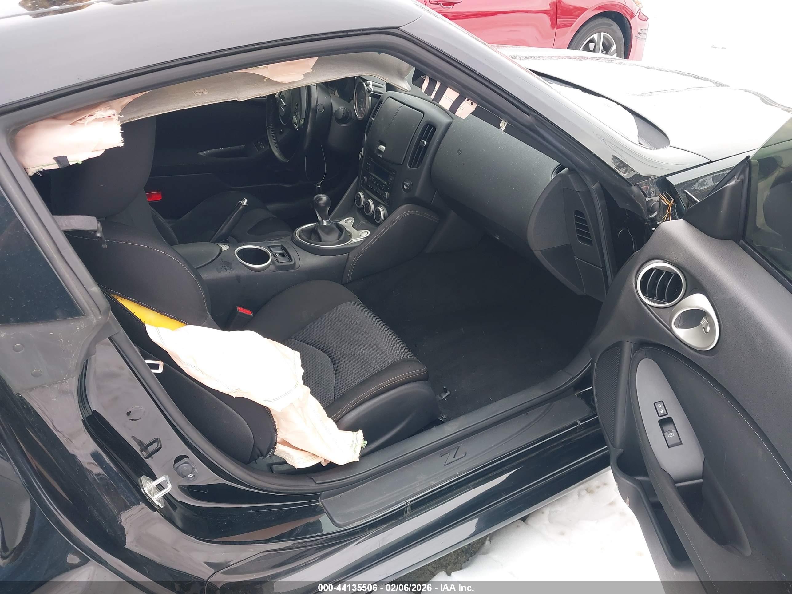 NISSAN 370Z image 5