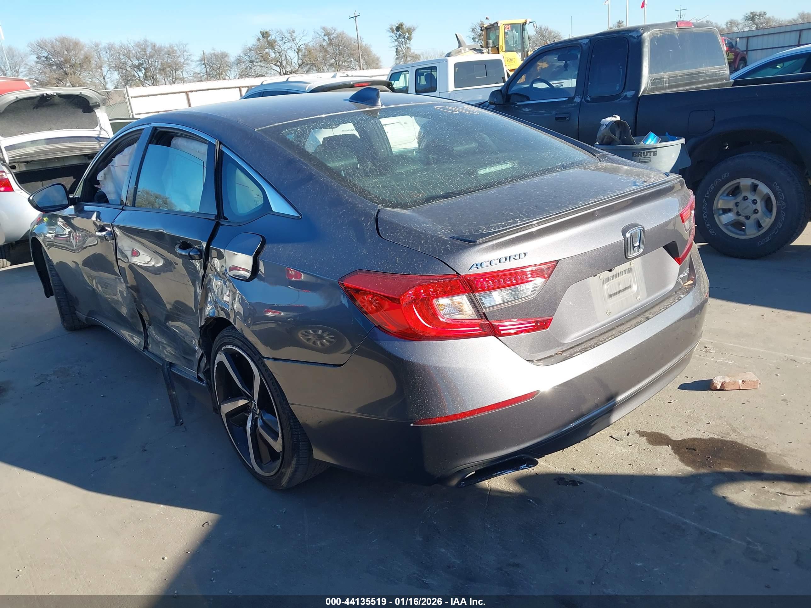 HONDA ACCORD image 3